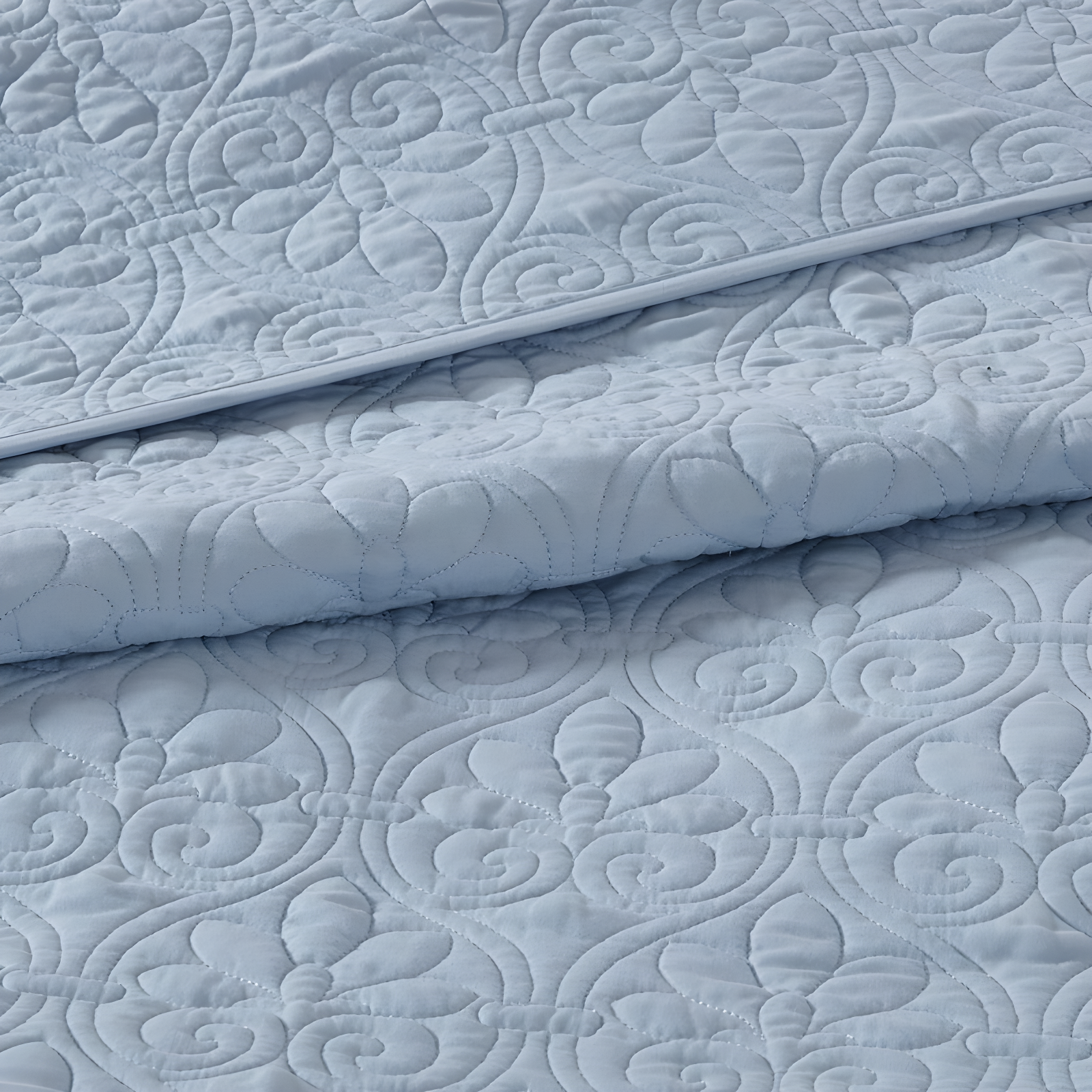 Madison Park Quebec Reversible Quilt Set