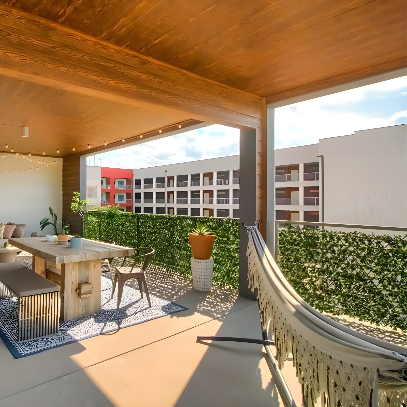 GreenSmart Dekor 30'' H x 98'' W Polyethylene Plastic