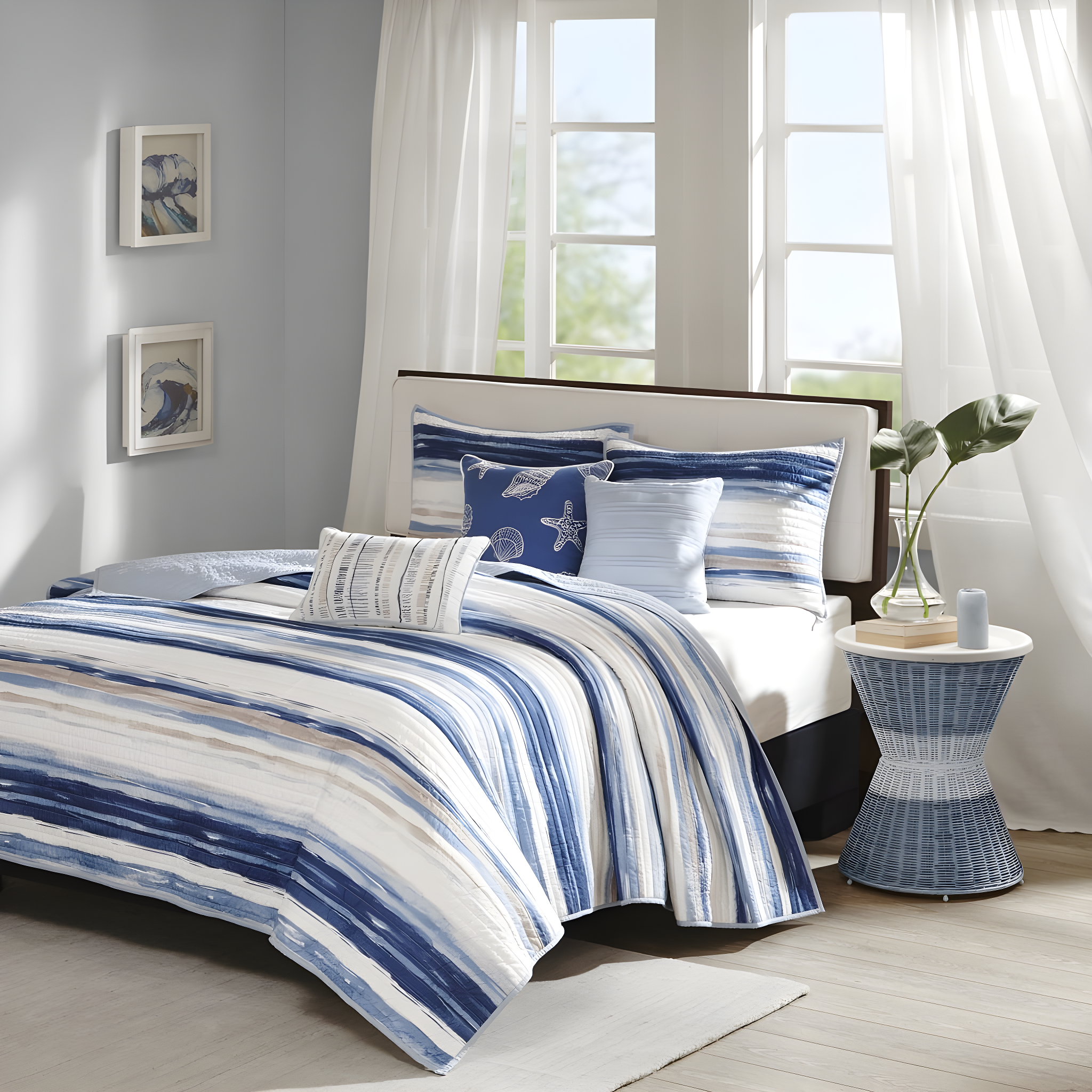 Madison Park Marina 6 Piece Printed Quilt Set with Throw Pillows