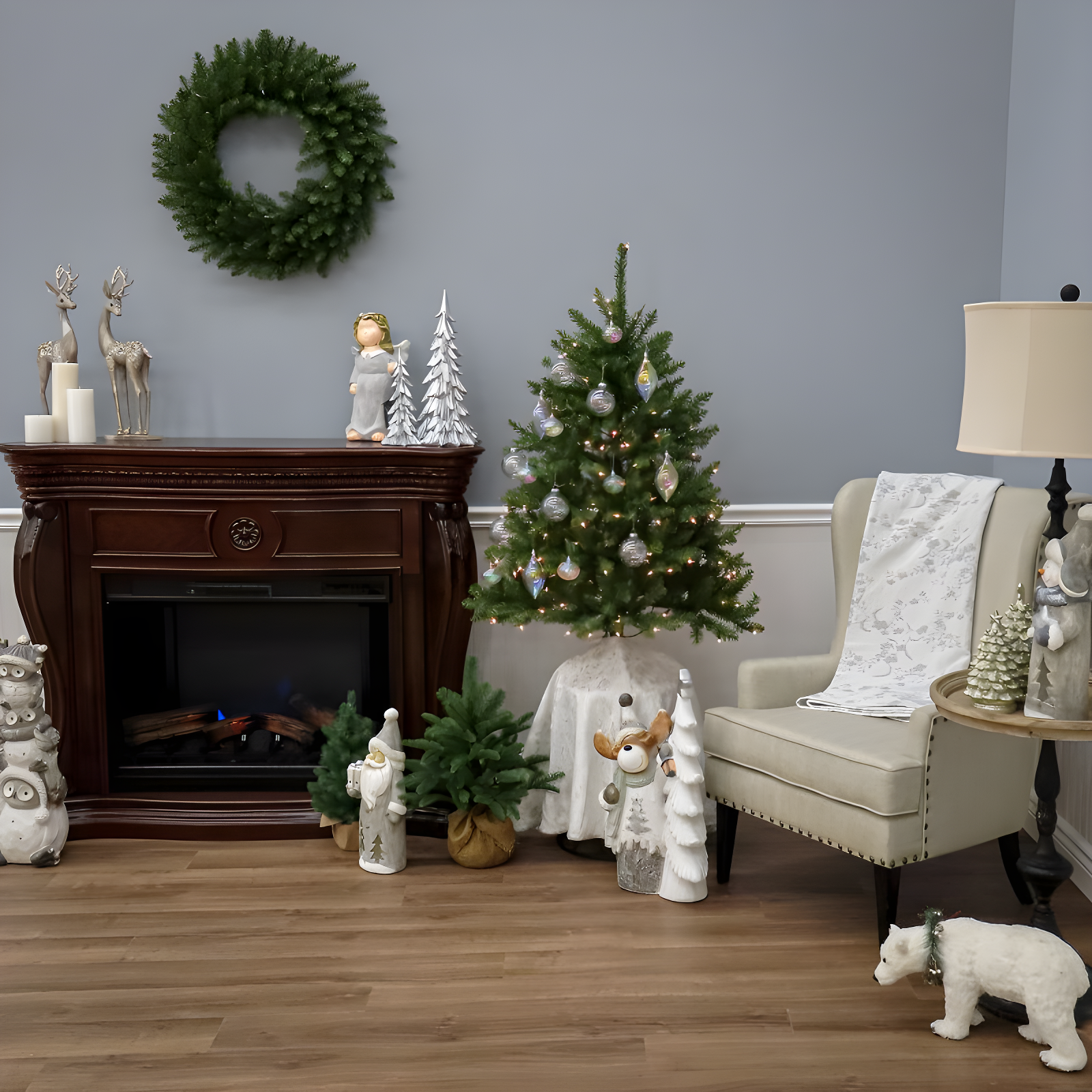 The Holiday Aisle® Dunhill Fir Tree with Clear Lights