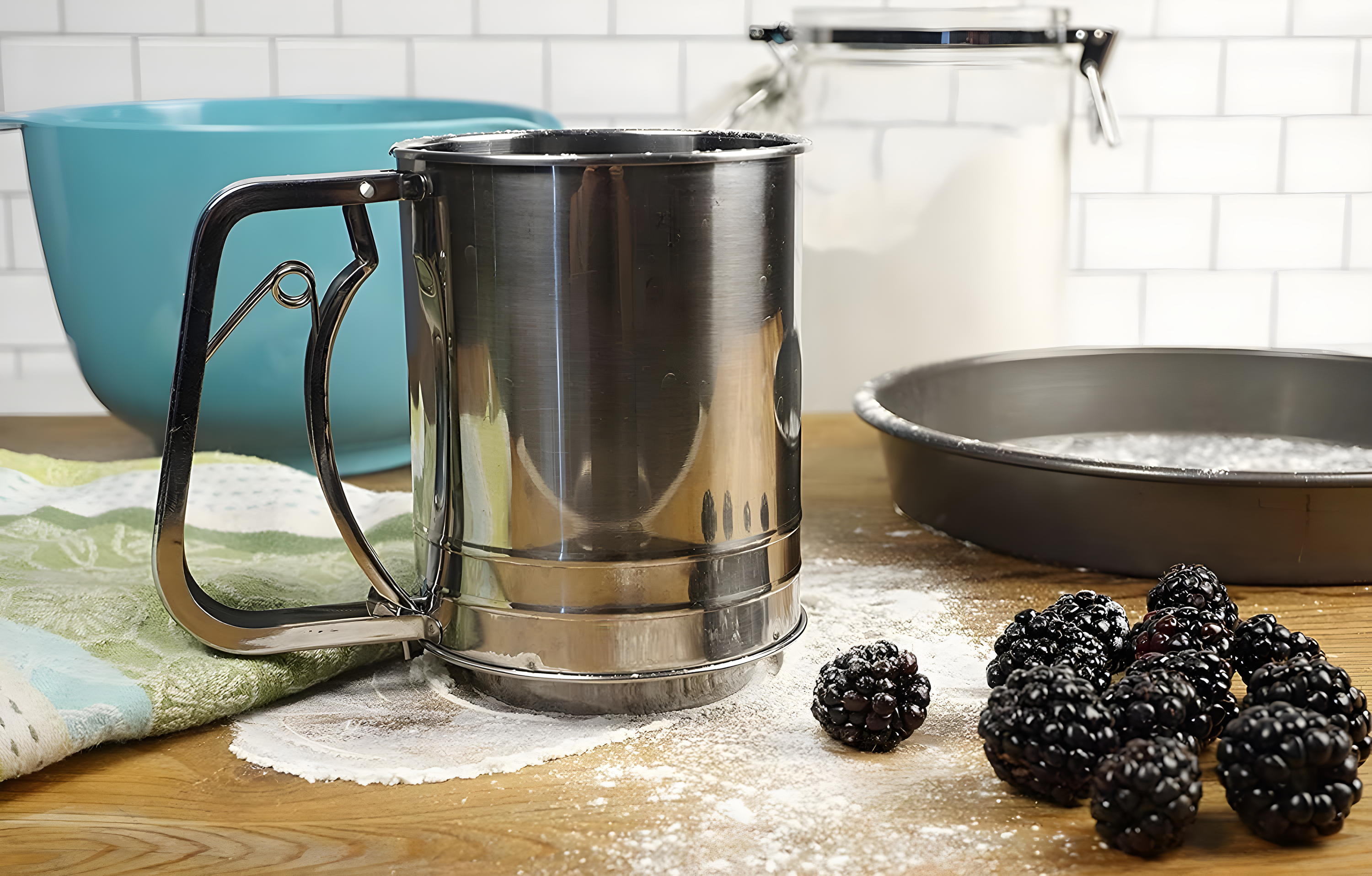 Design Imports Stainless Steel Sifter with 3.5'' Diameter