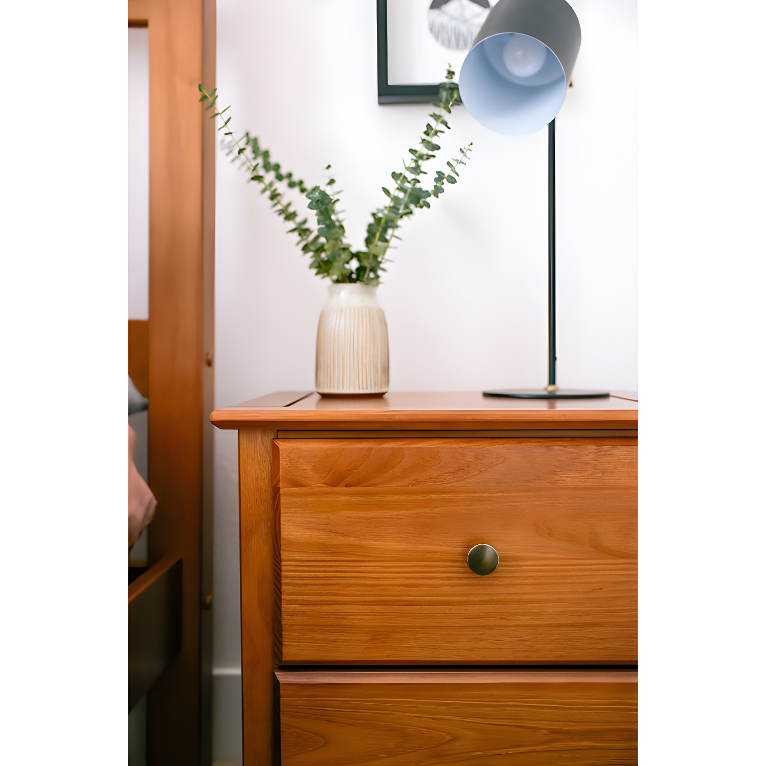 Shaker 20'' W Solid Wood Nightstand