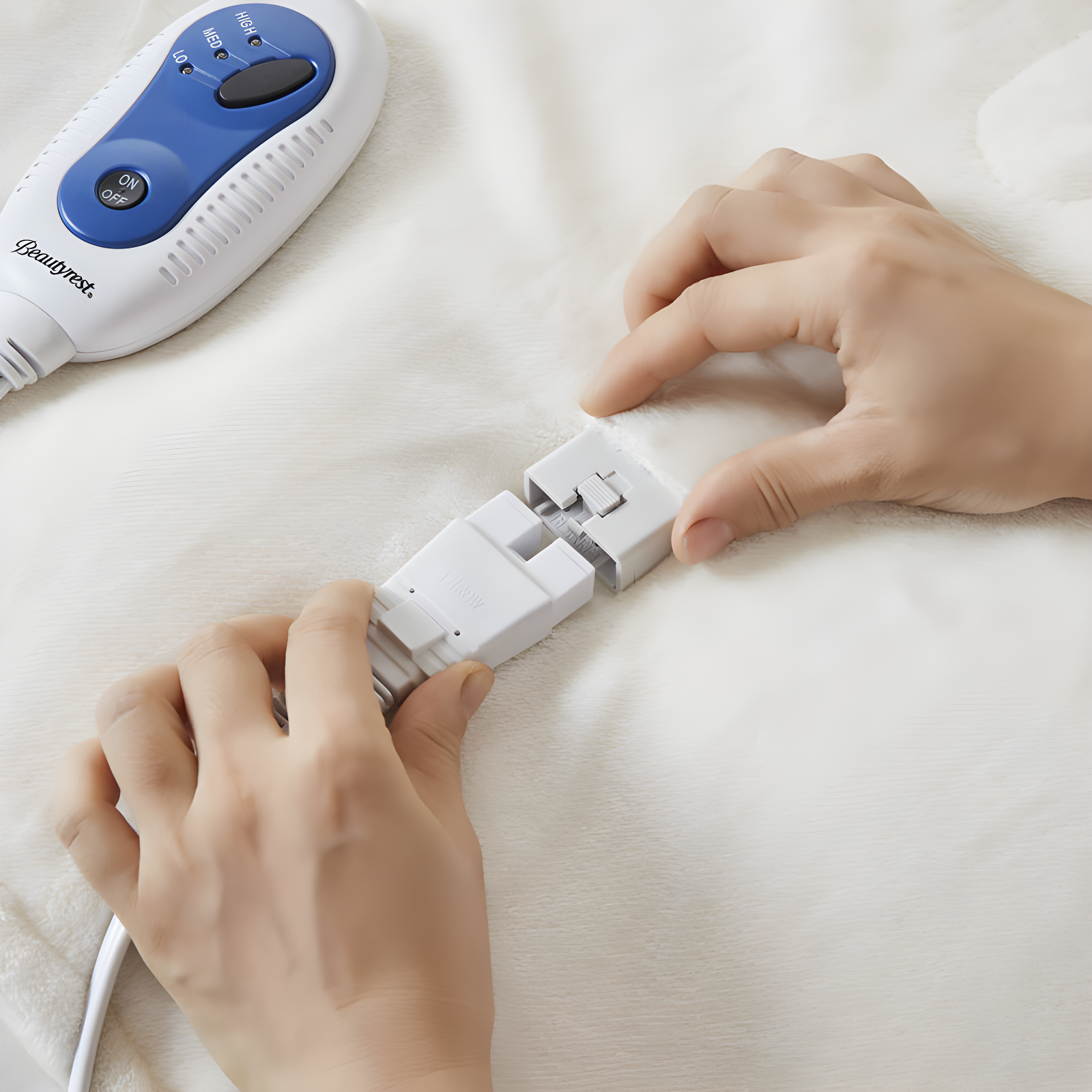 Beautyrest Beautyrest Heated Microlight to Berber Throw