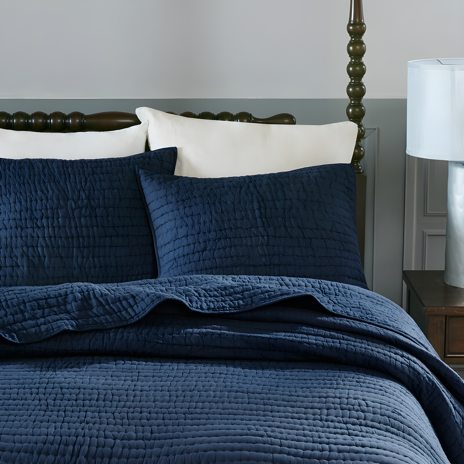 Madison Park Signature Serene 3 Piece Hand Quilted Cotton Quilt Set