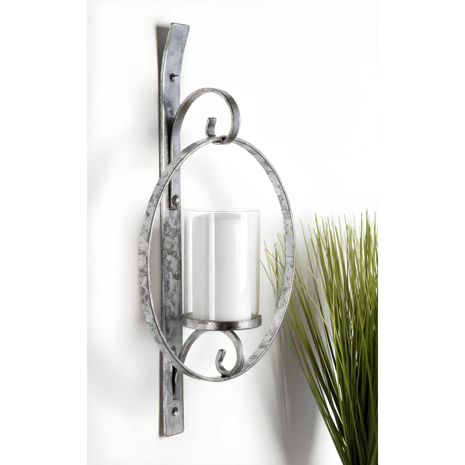 Kate and Laurel Doria Round Metal Wall Sconce, 12x22, Silver
