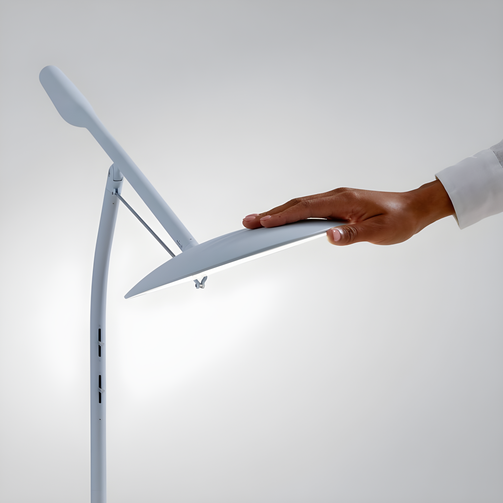 Cricut Bright 360 Floor Craft Lamp
