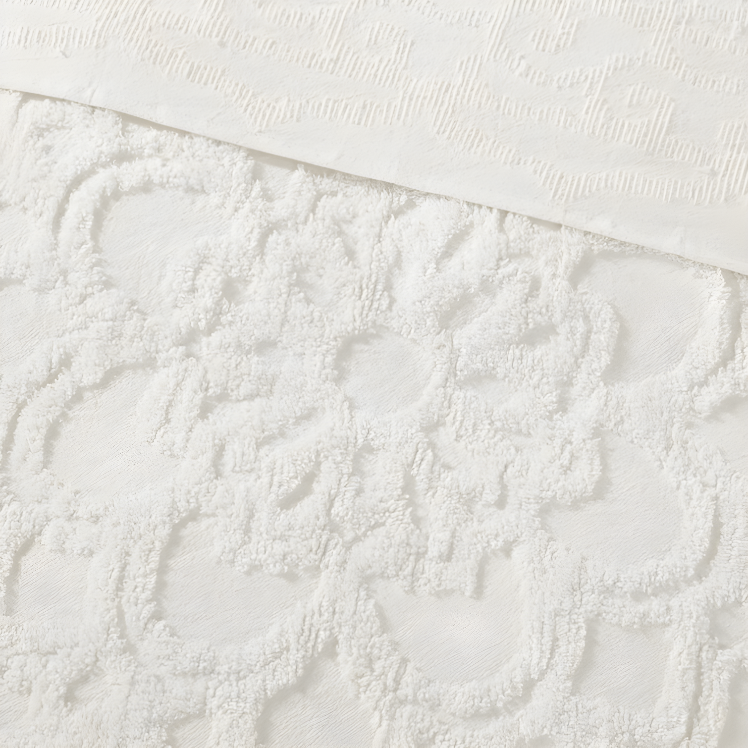 Madison Park Laetitia Tufted Chenille Cotton Medallion Fringe Coverlet Set
