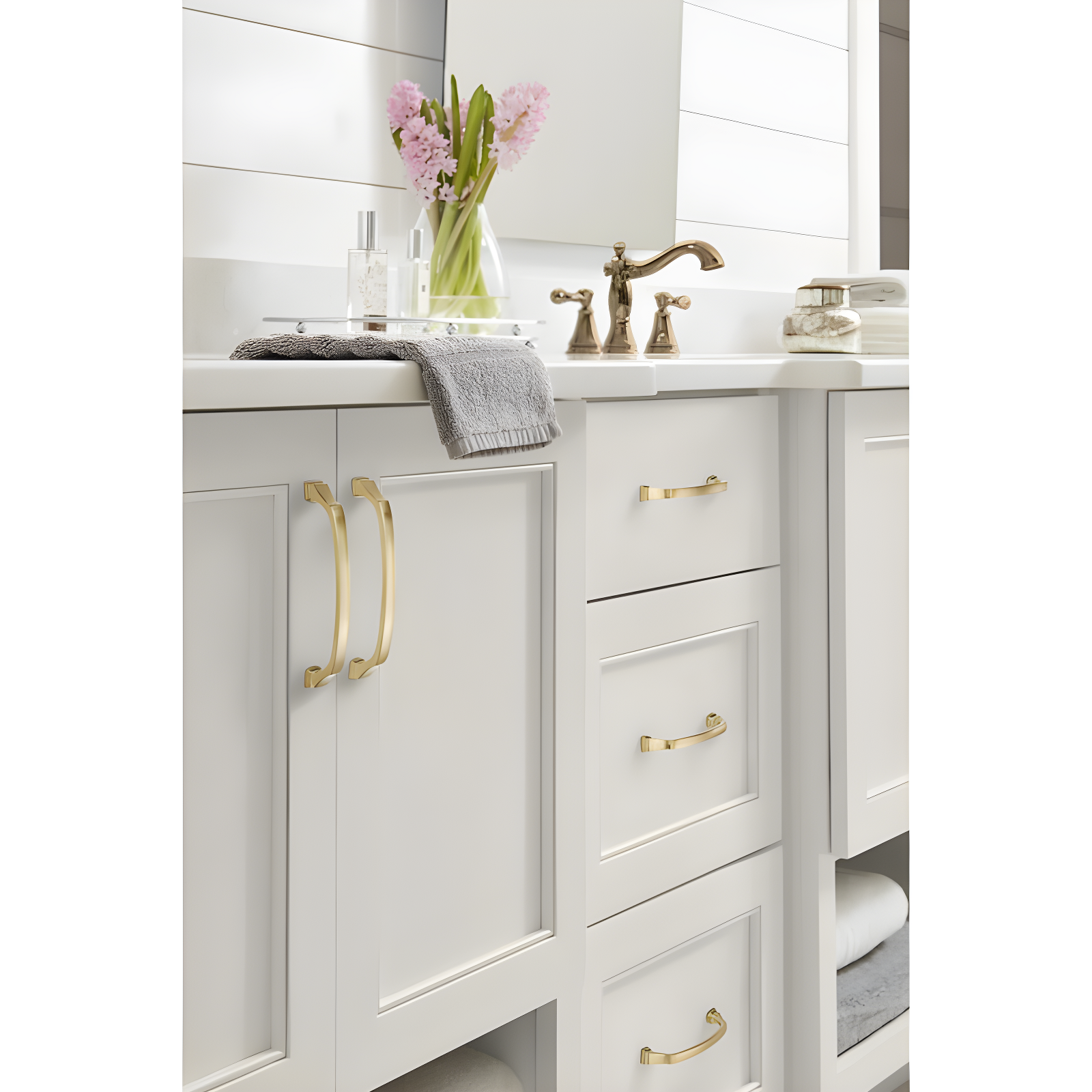 Revitalize Cabinet Bar Pull