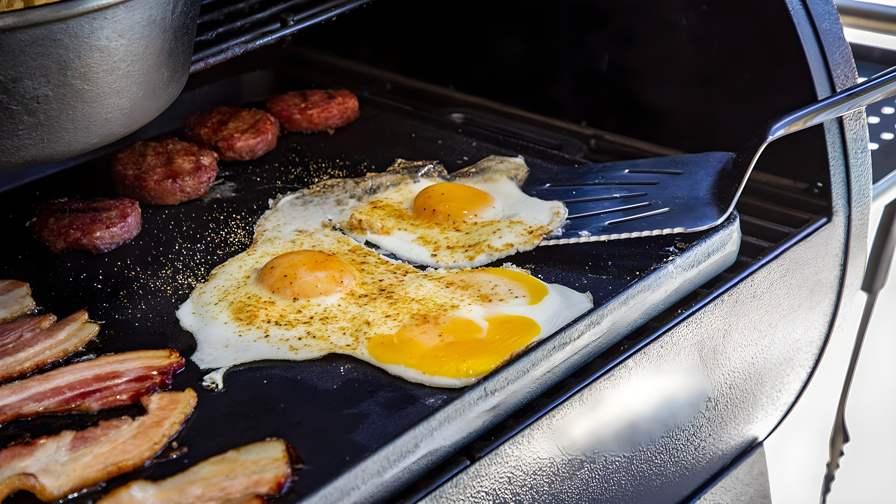 Pit Boss Pit Boss Cast Iron Rectangular Reversible Grill and Griddle Pan