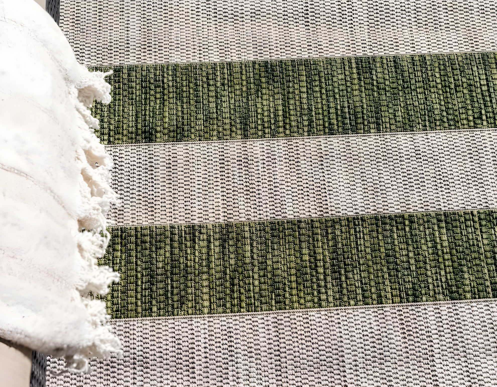 Unique Loom Outdoor Striped Collection Area Rug - Distressed Stripe (5' 1" x 8' Rectangle Green/Gray)