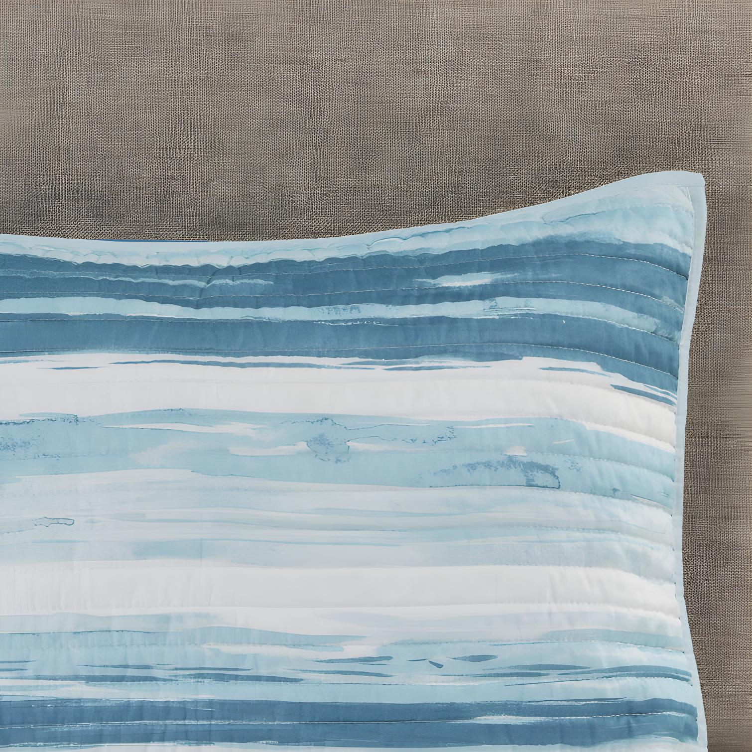 Madison Park Marina 6 Piece Printed Quilt Set with Throw Pillows