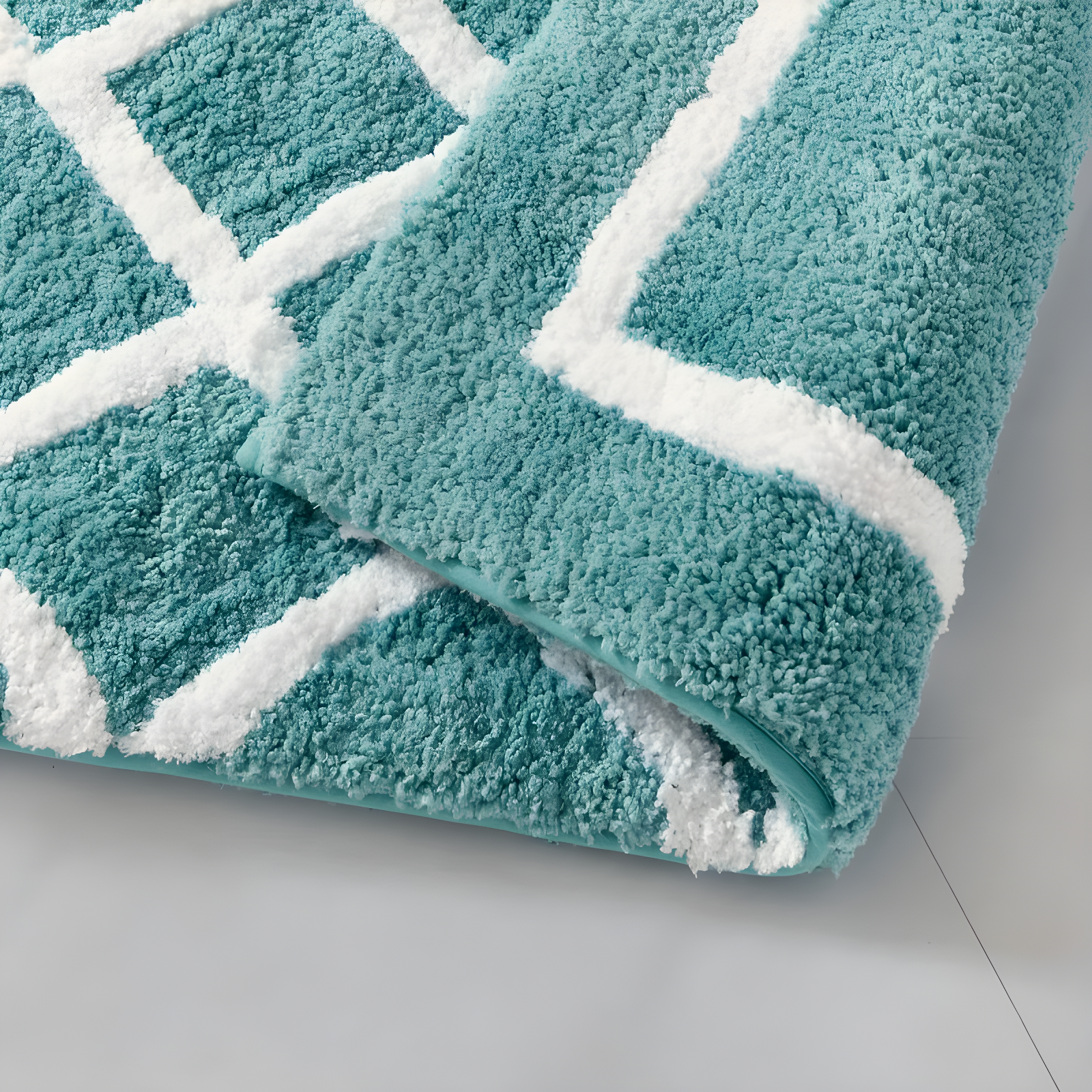 Madison Park Bittman Reversible High Pile Tufted Bath Rug