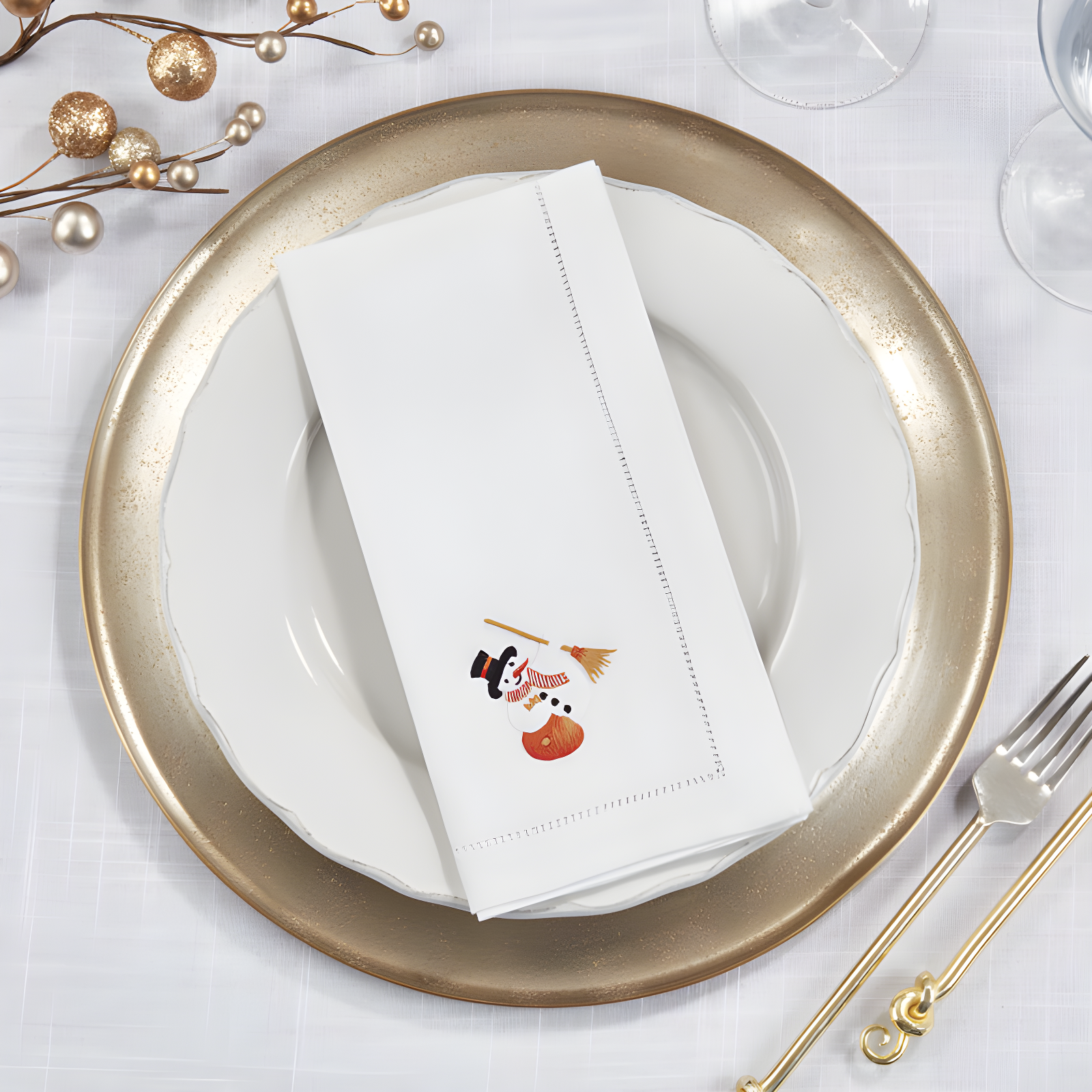 Saro The Broderie Collection 100% Cotton Embroidered Rectangle Napkin (Set of 6)