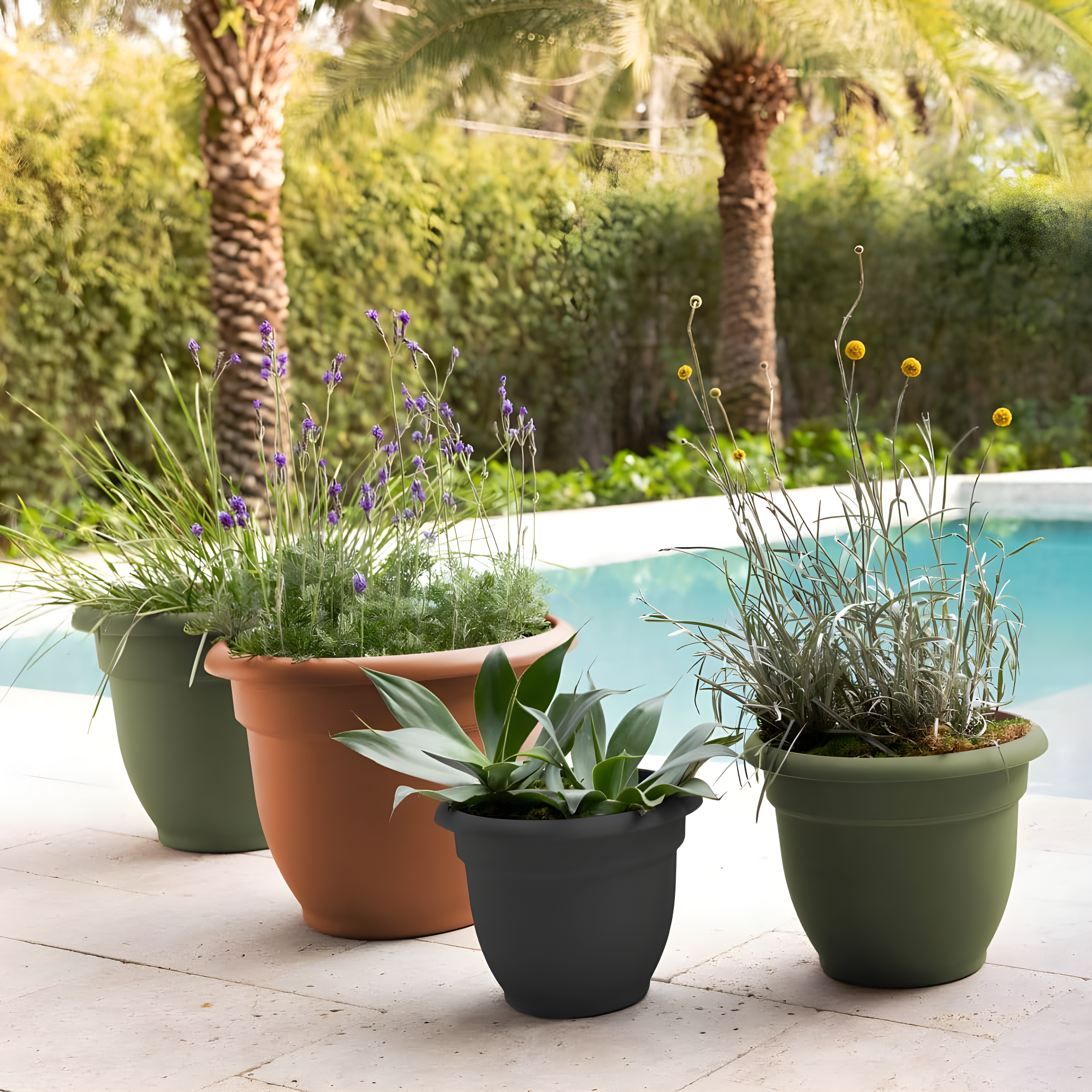 Bloem Ariana Traditional Self-Watering Indoor/Outdoor Pot Planter