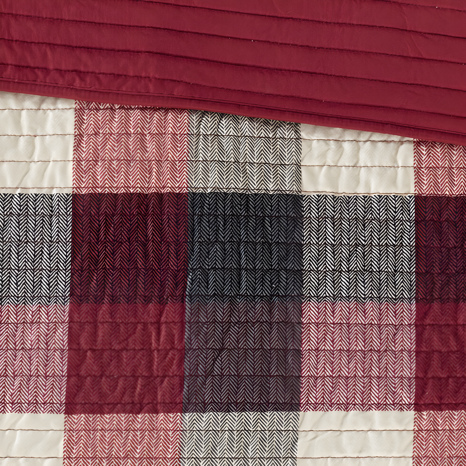 Madison Park Ridge 6 Piece Printed Herringbone Quilt Set with Throw Pillows