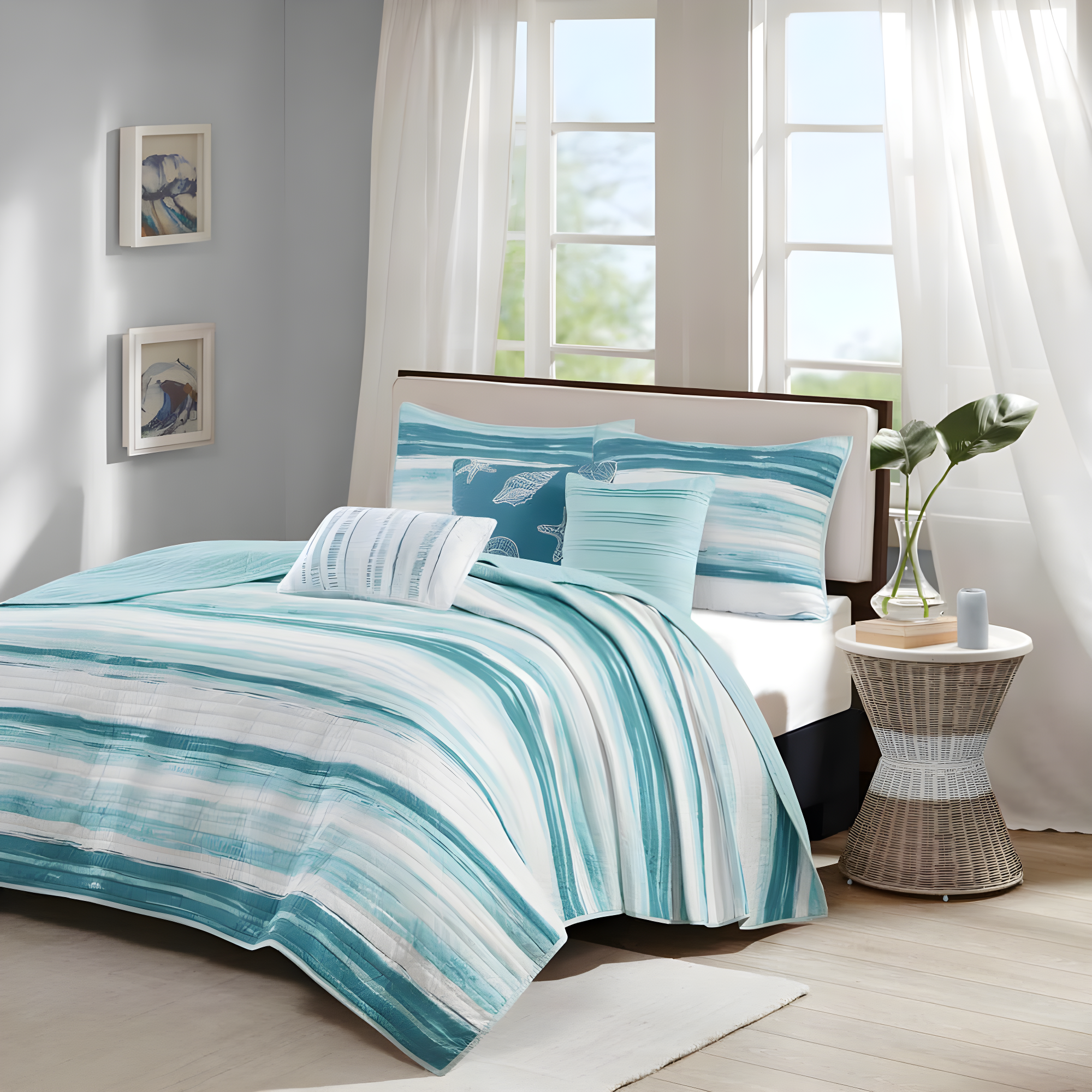 Madison Park Marina 6 Piece Printed Quilt Set with Throw Pillows