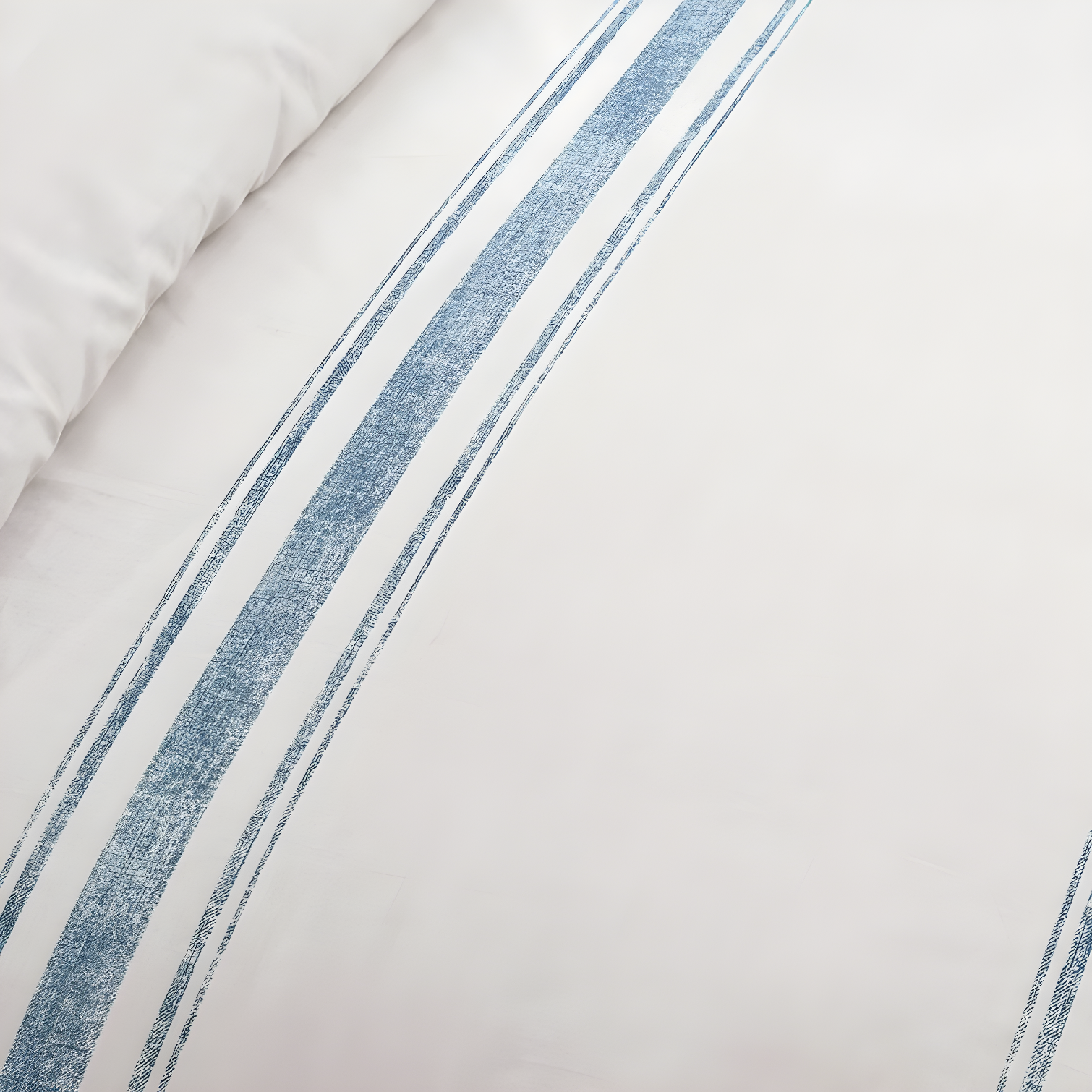 Farmhouse Standard Cotton Reversible Comforter Set