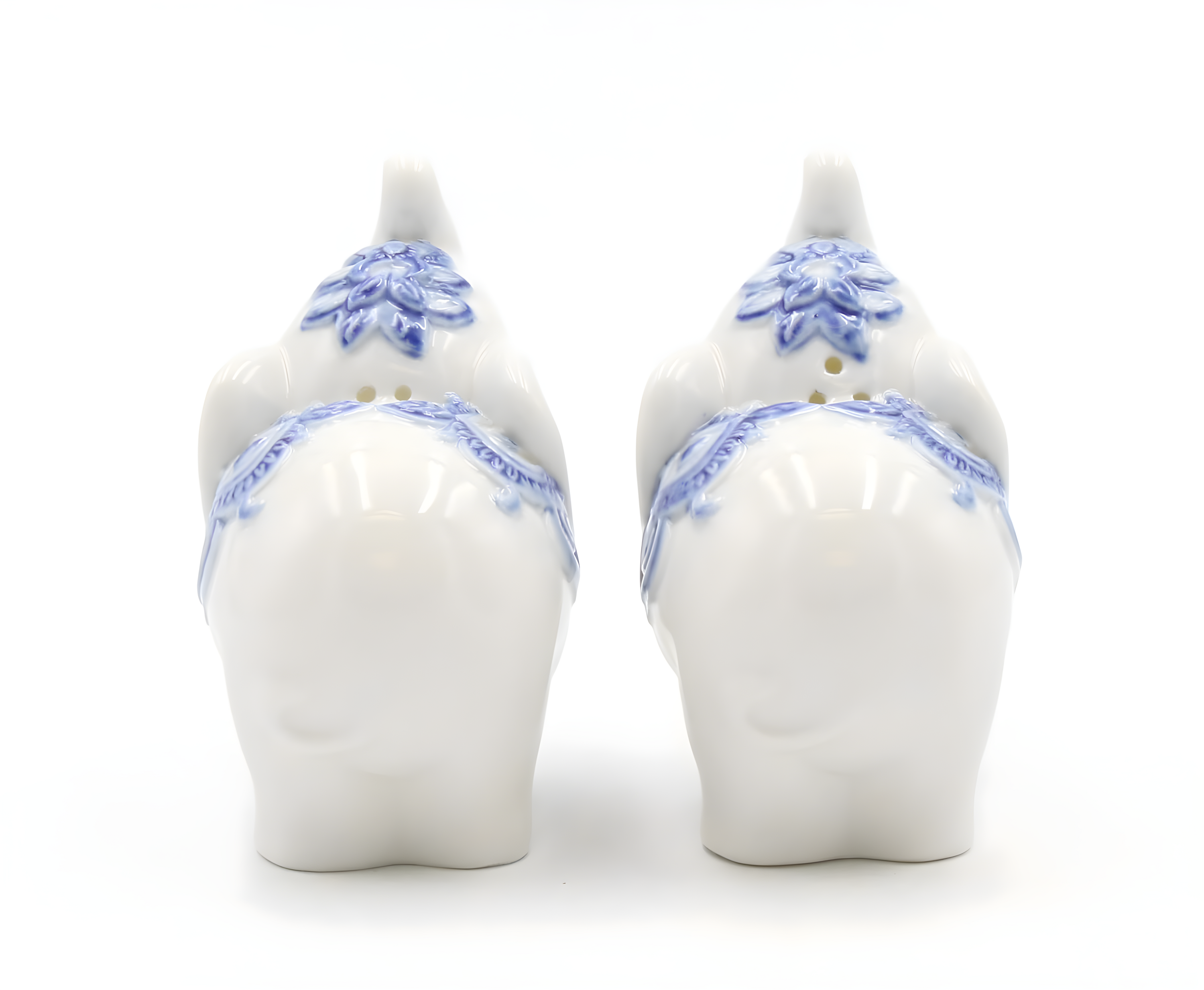 Cosmos Gifts Blue Print Elephant Salt and Pepper Shaker Set (Set of 2)