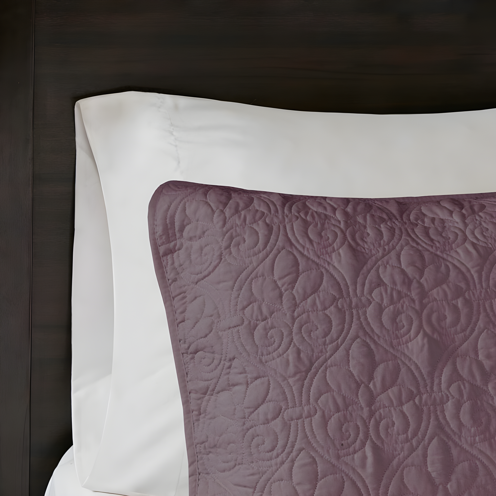 Quebec Reversible Quilt Set
