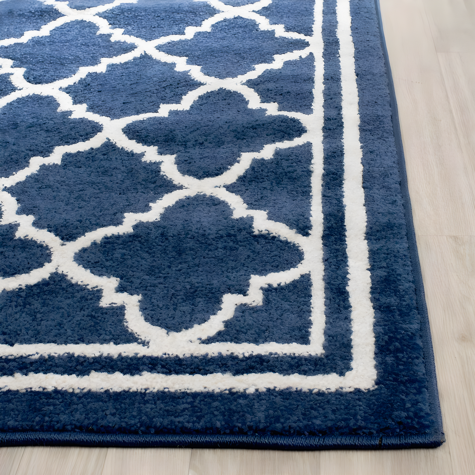 Amherst AMT422 Power Loomed Indoor Runner Rug - Navy/Beige - 2'3"x7' - Safavieh