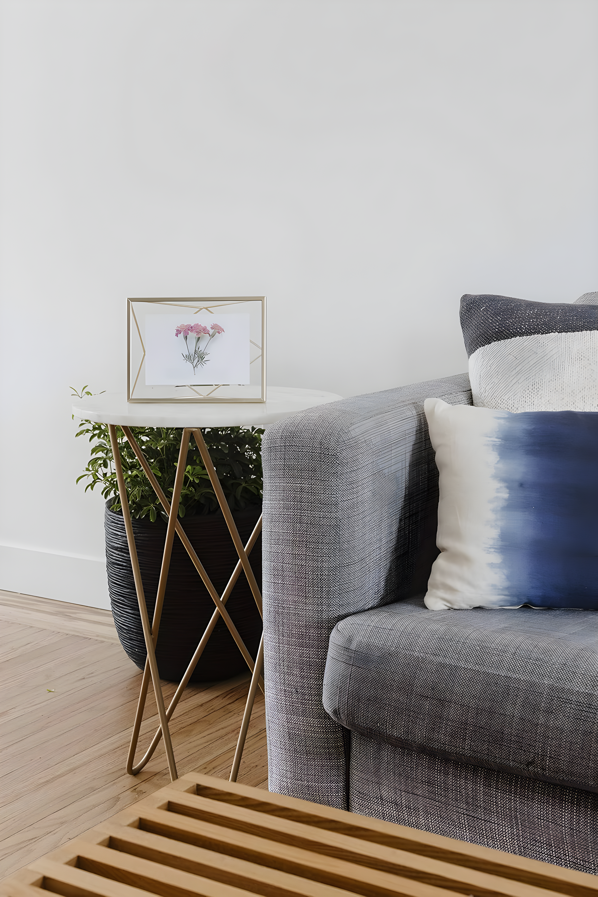 Umbra Prisma Metal Floater Picture Frame