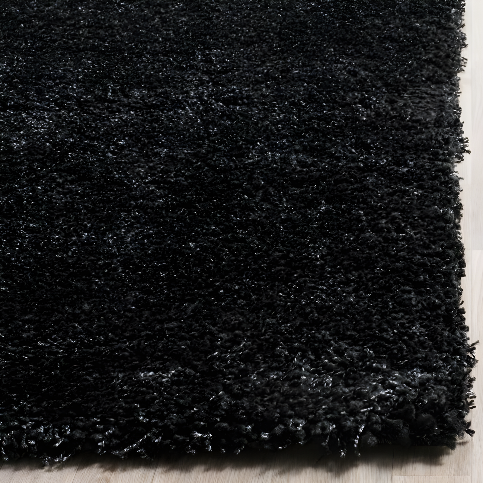 Shag SG151 Power Loomed Indoor Area Rug - Black/Ivory - 4'x6' - Safavieh.