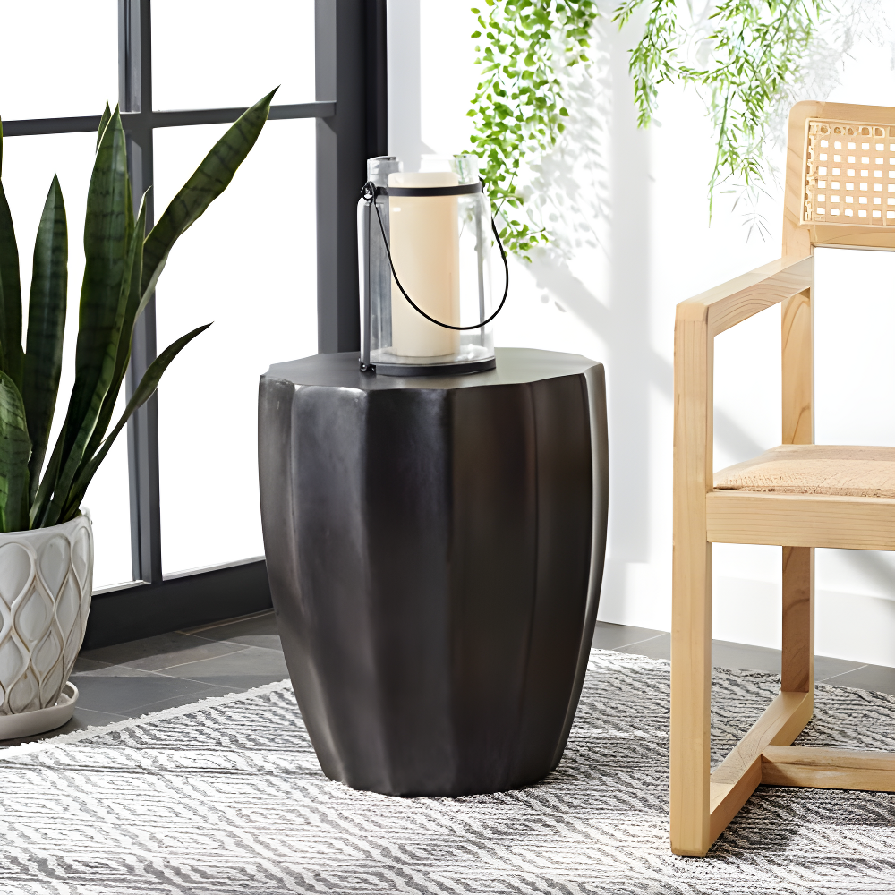 Jaslyn Accent Stool - Indoor/Outdoor - VNN1010 - Black - Safavieh