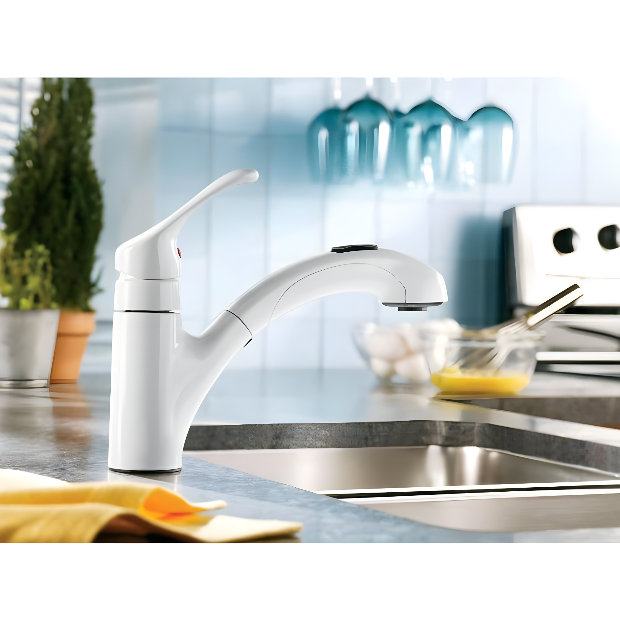MOEN Renzo Spot Resist Stainless 9 in. H Pull Out Sprayer Kitchen Faucet with 360° Spout Swivel and PowerClean