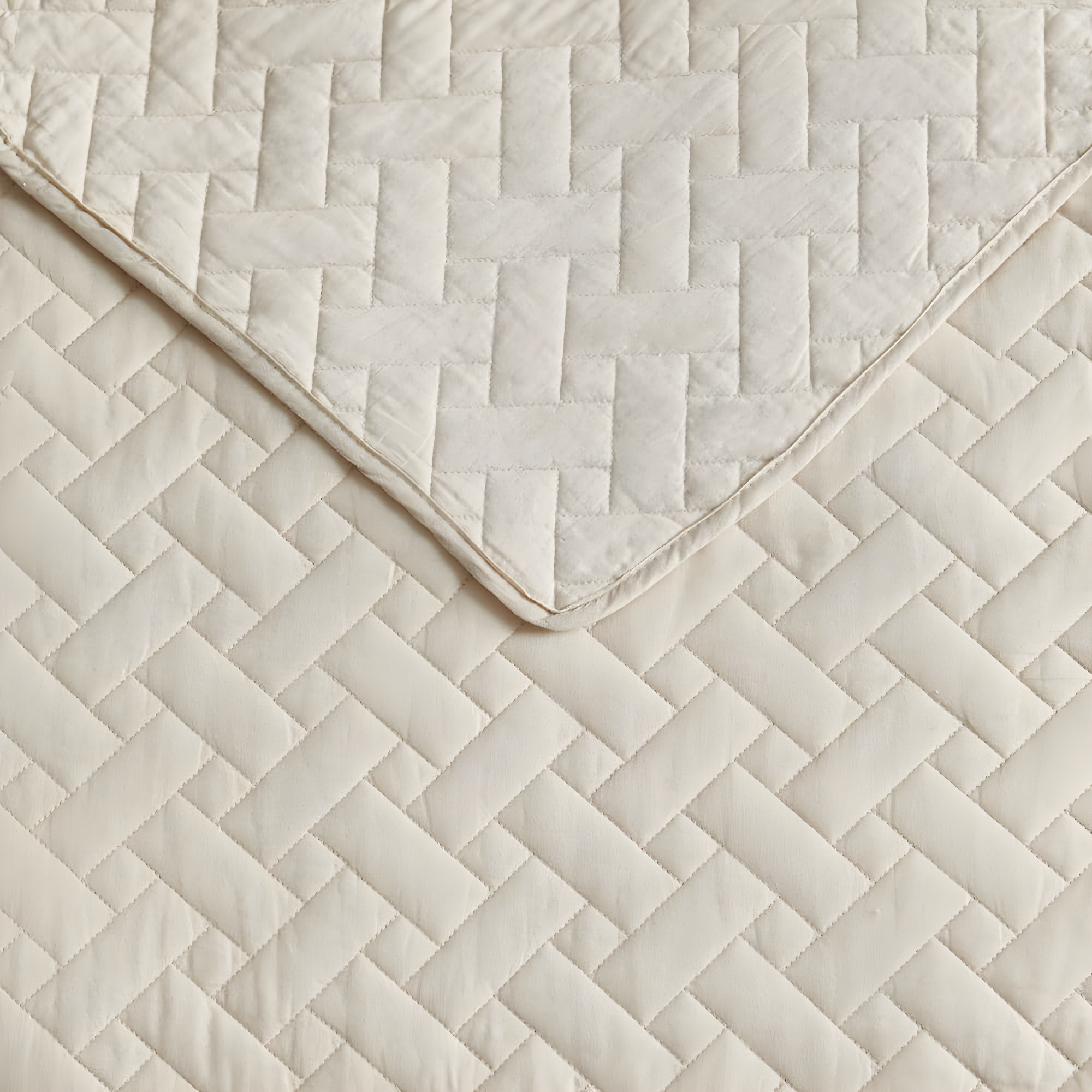 Tommy Bahama Raffia Solid Cotton Reversible Quilt Set