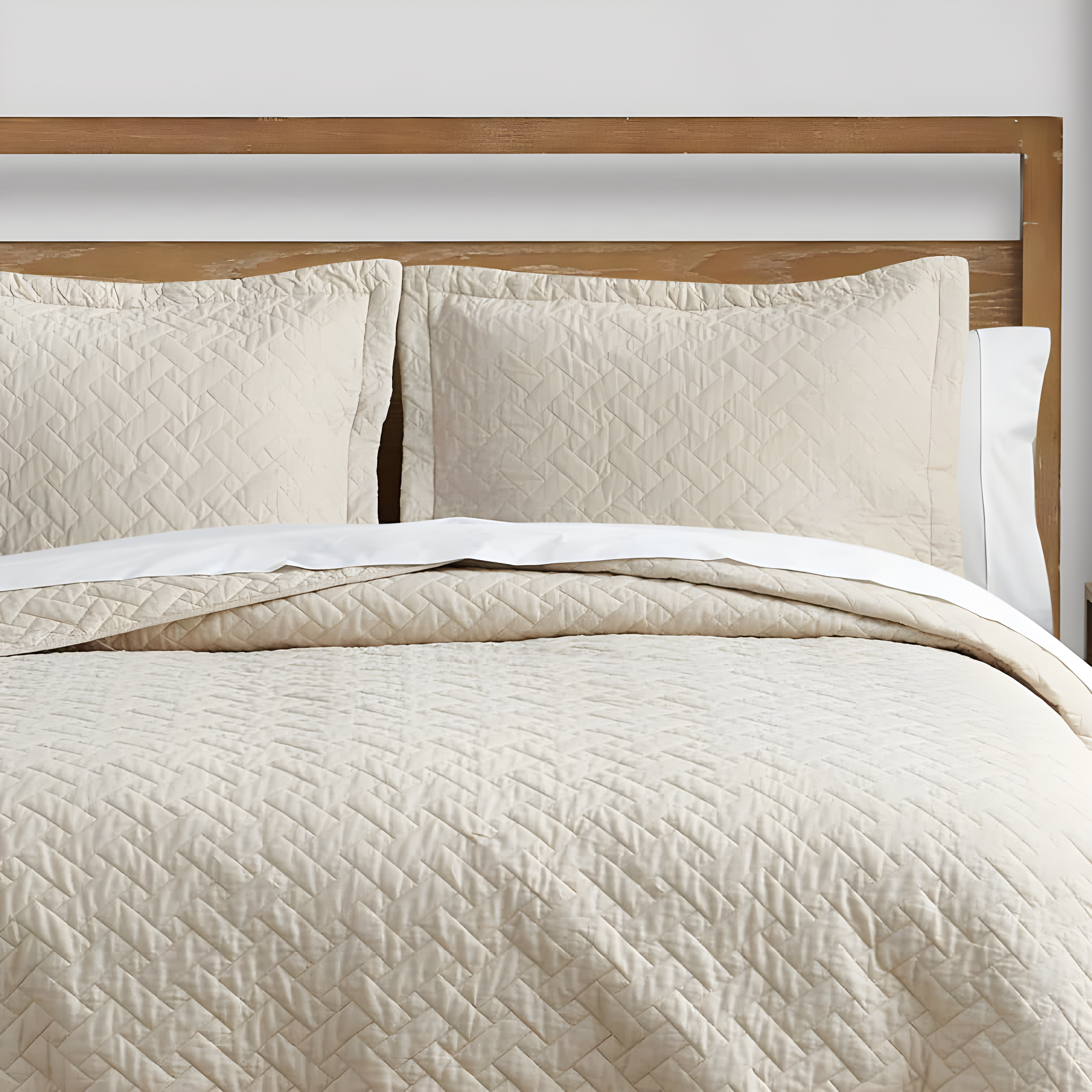 Tommy Bahama Raffia Solid Cotton Reversible Quilt Set