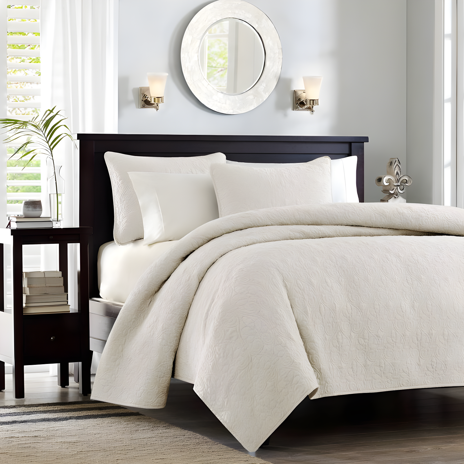 Madison Park Quebec Reversible Quilt Set