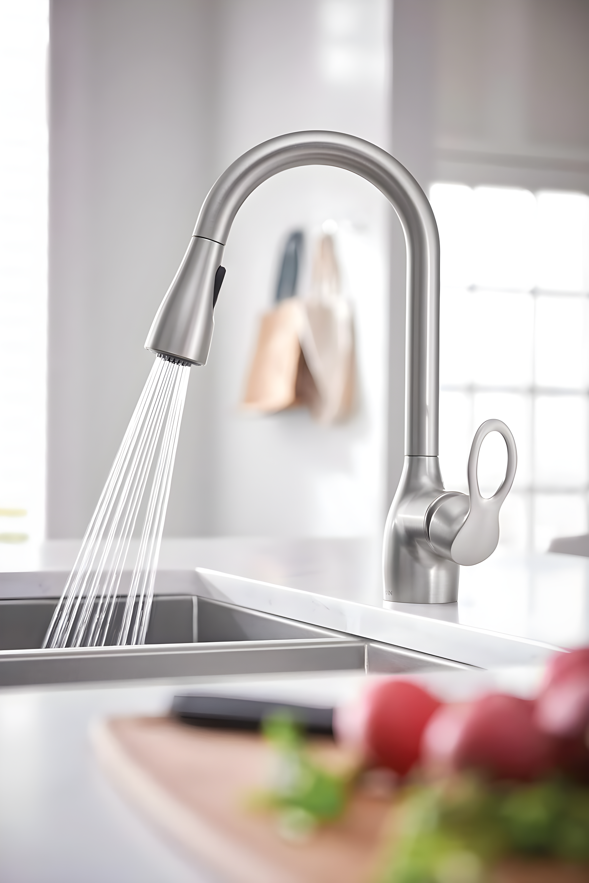 Kleo Single Handle Kitchen Faucet with Duralock and Reflex