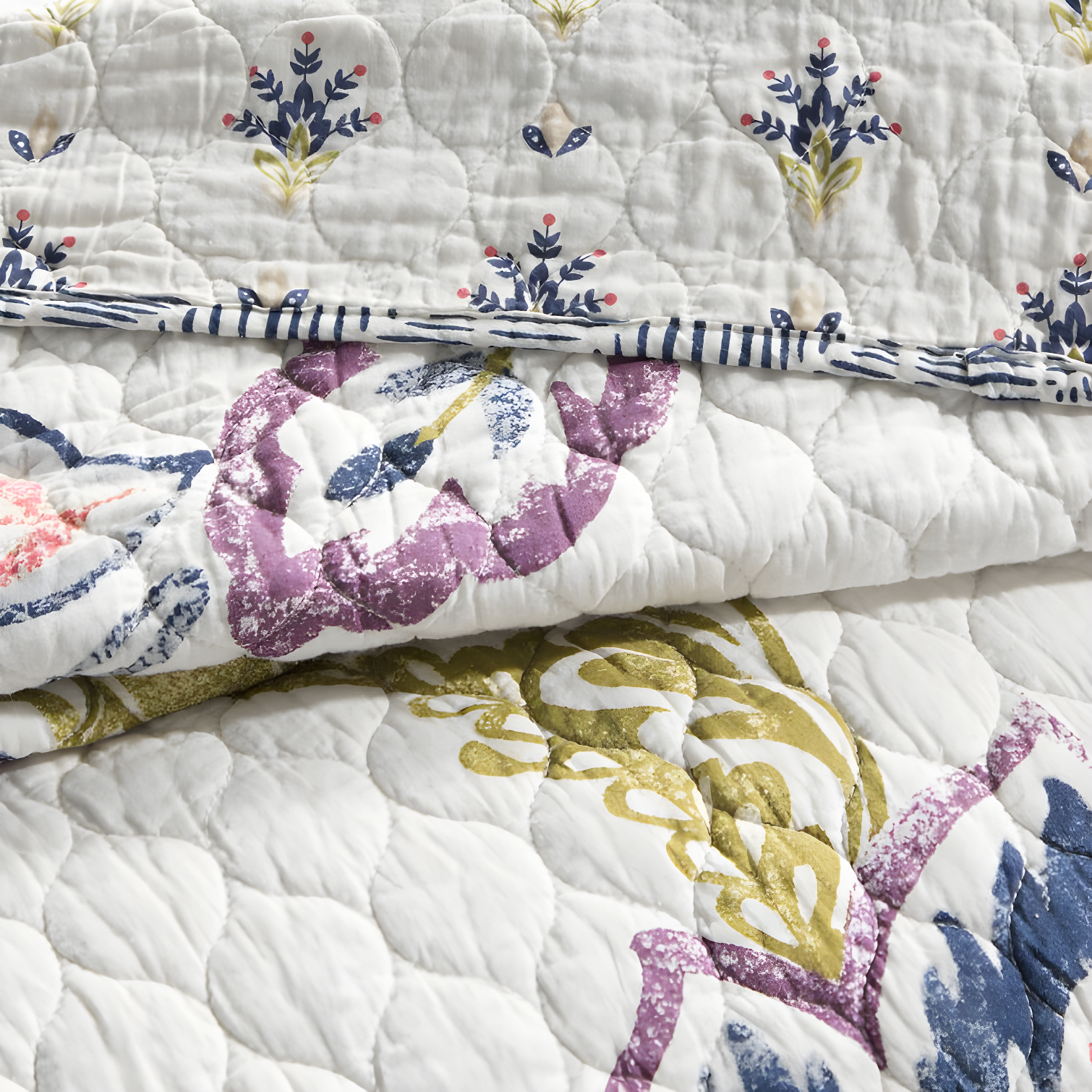 Lush Decor Aster Reversible Traditional 3 Piece Quilt Set