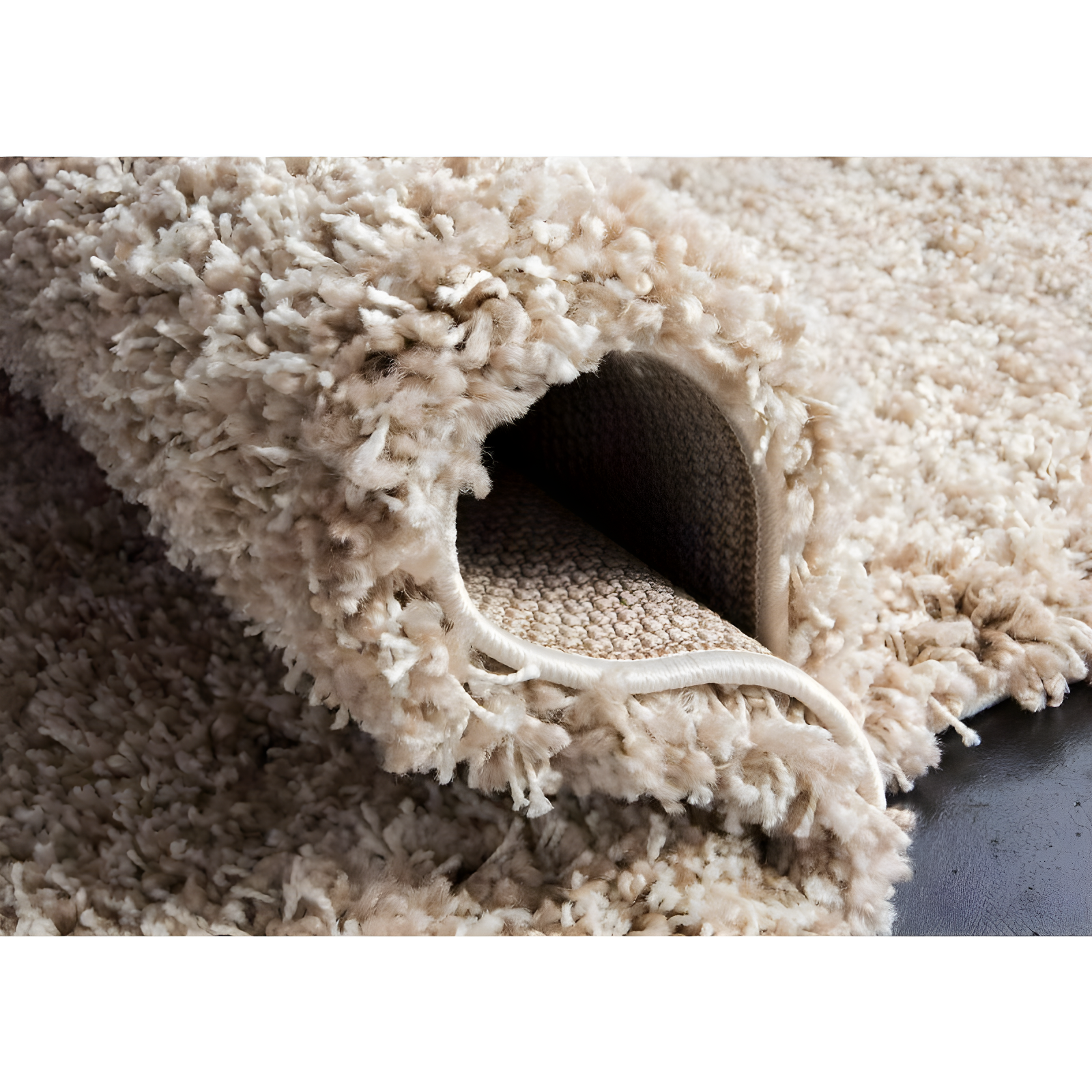 Shag SG151 Power Loomed Indoor Area Rug - Beige - 6'7"x9'6" - Safavieh.