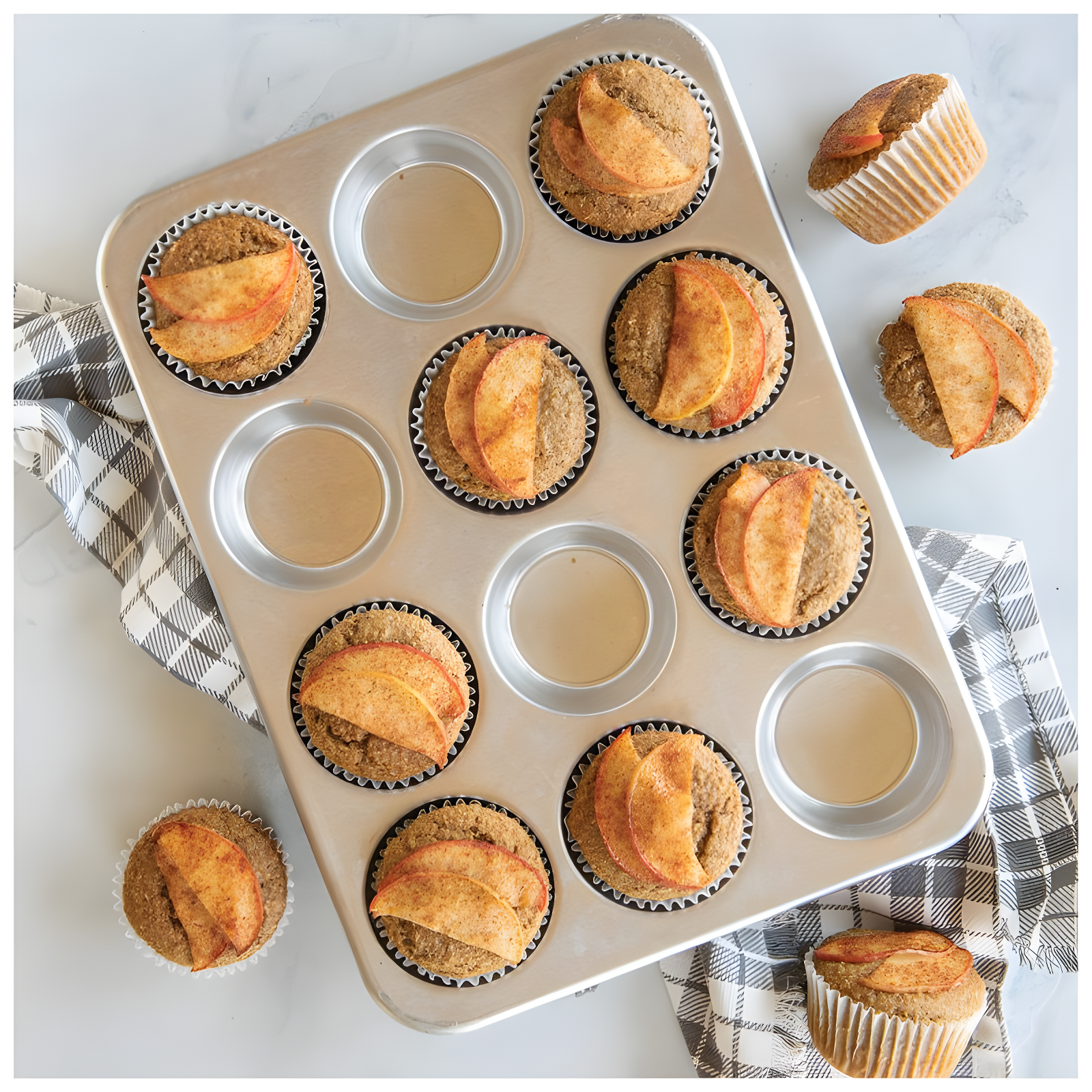 Nordic Ware Nordic Ware Naturals® 12 Cup Muffin Pan