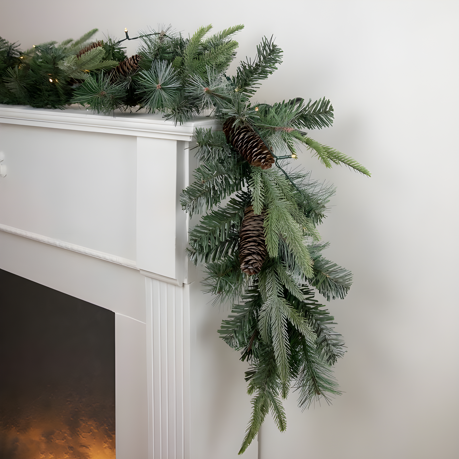 Northlight Seasonal 6' x 9" Pre-Lit Decorated Mixed Pine and Pine Cone Artificial Christmas Garland