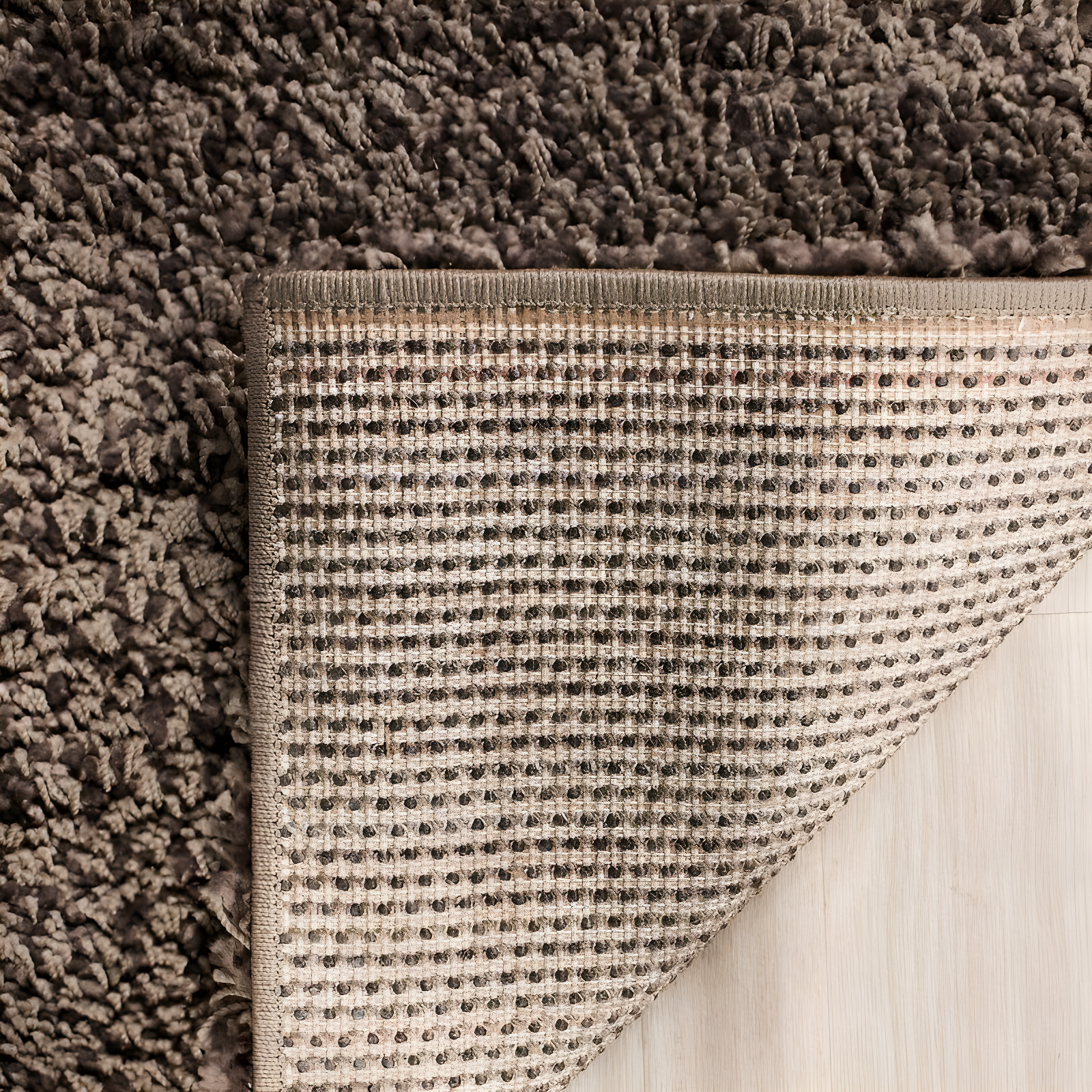 Shag SG151 Power Loomed Indoor Area Rug - Mushroom - 4'x6' - Safavieh.