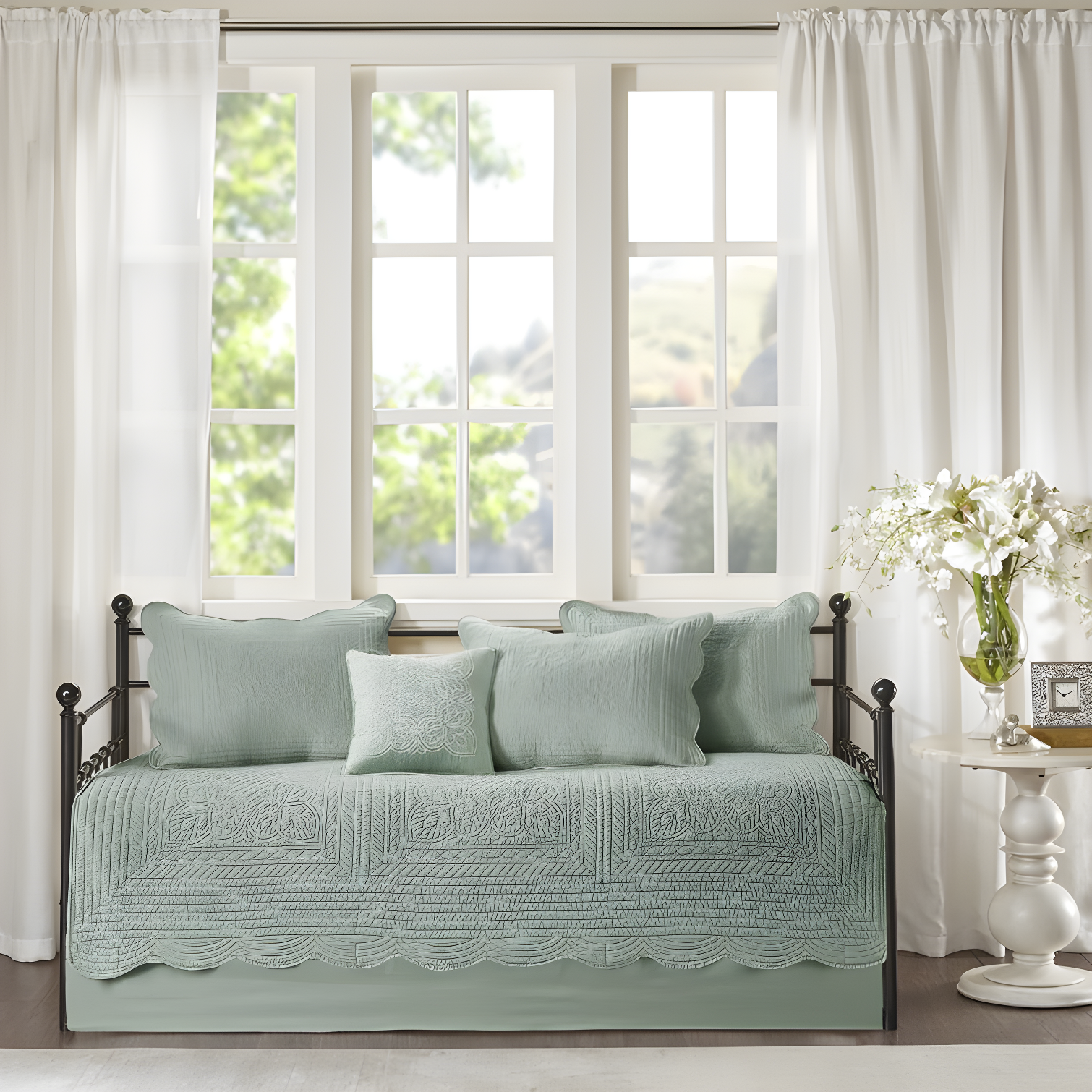 Madison Park Tuscany 6 Piece Reversible Scalloped Edge Daybed Cover Set