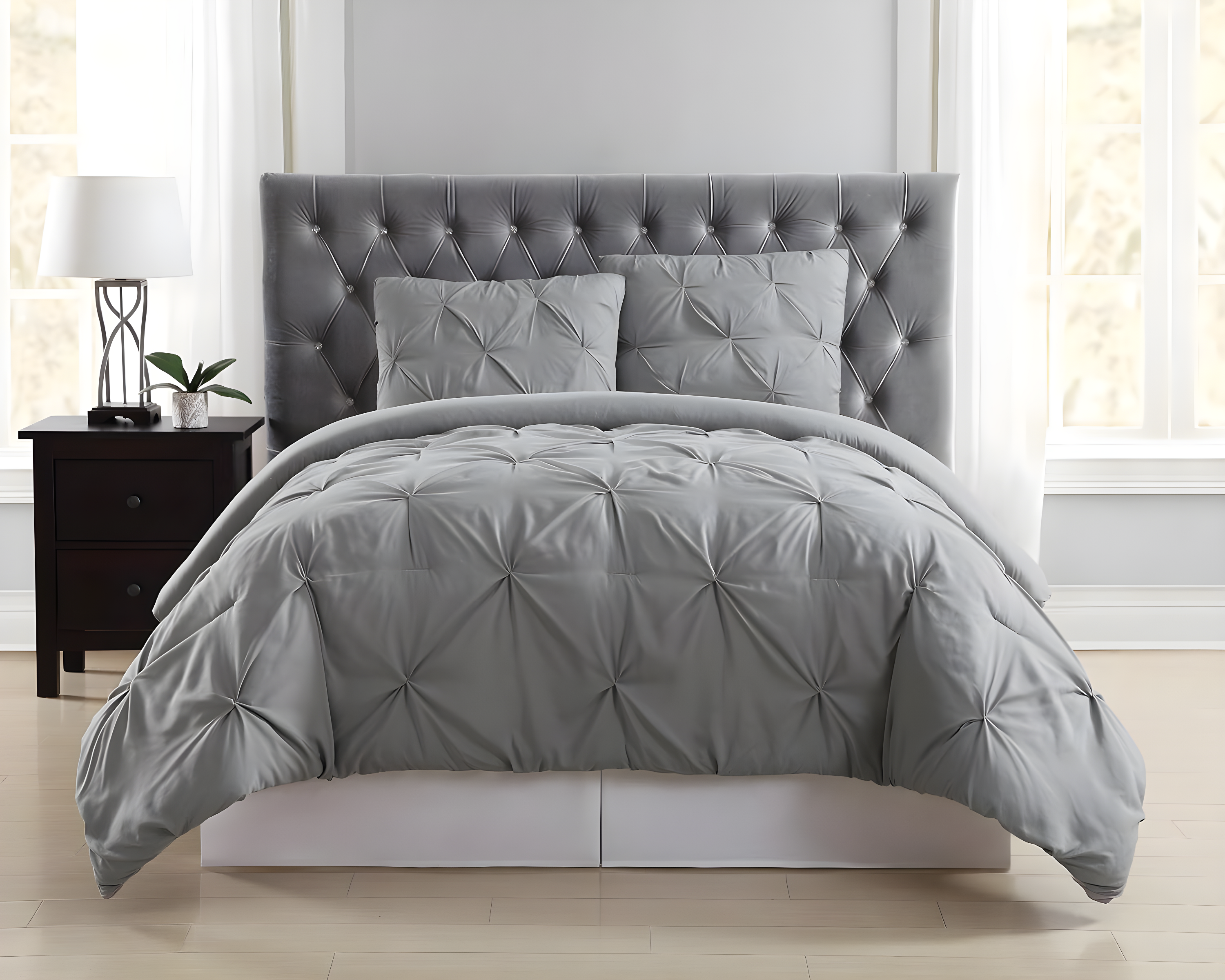 Solid Modern & Contemporary Comforter Set