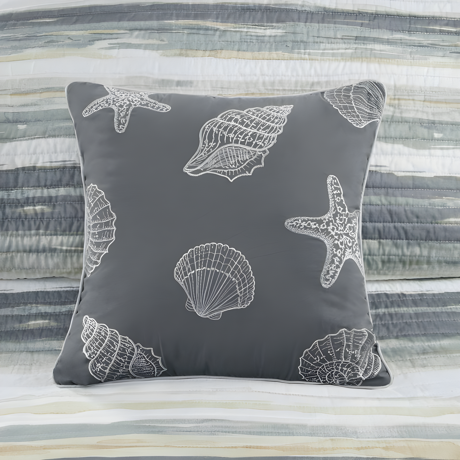Marina 6 Piece Printed Quilt Set with Throw Pillows