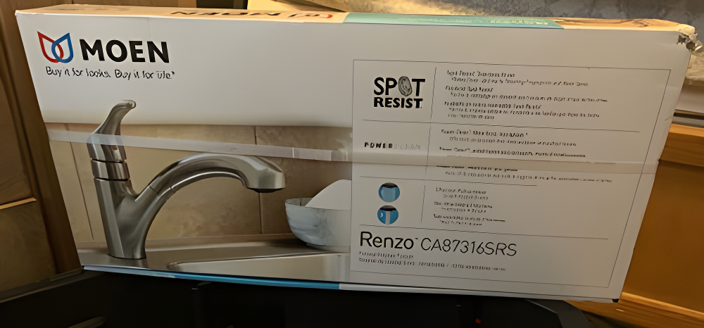 MOEN Renzo Spot Resist Stainless 9 in. H Pull Out Sprayer Kitchen Faucet with 360° Spout Swivel and PowerClean