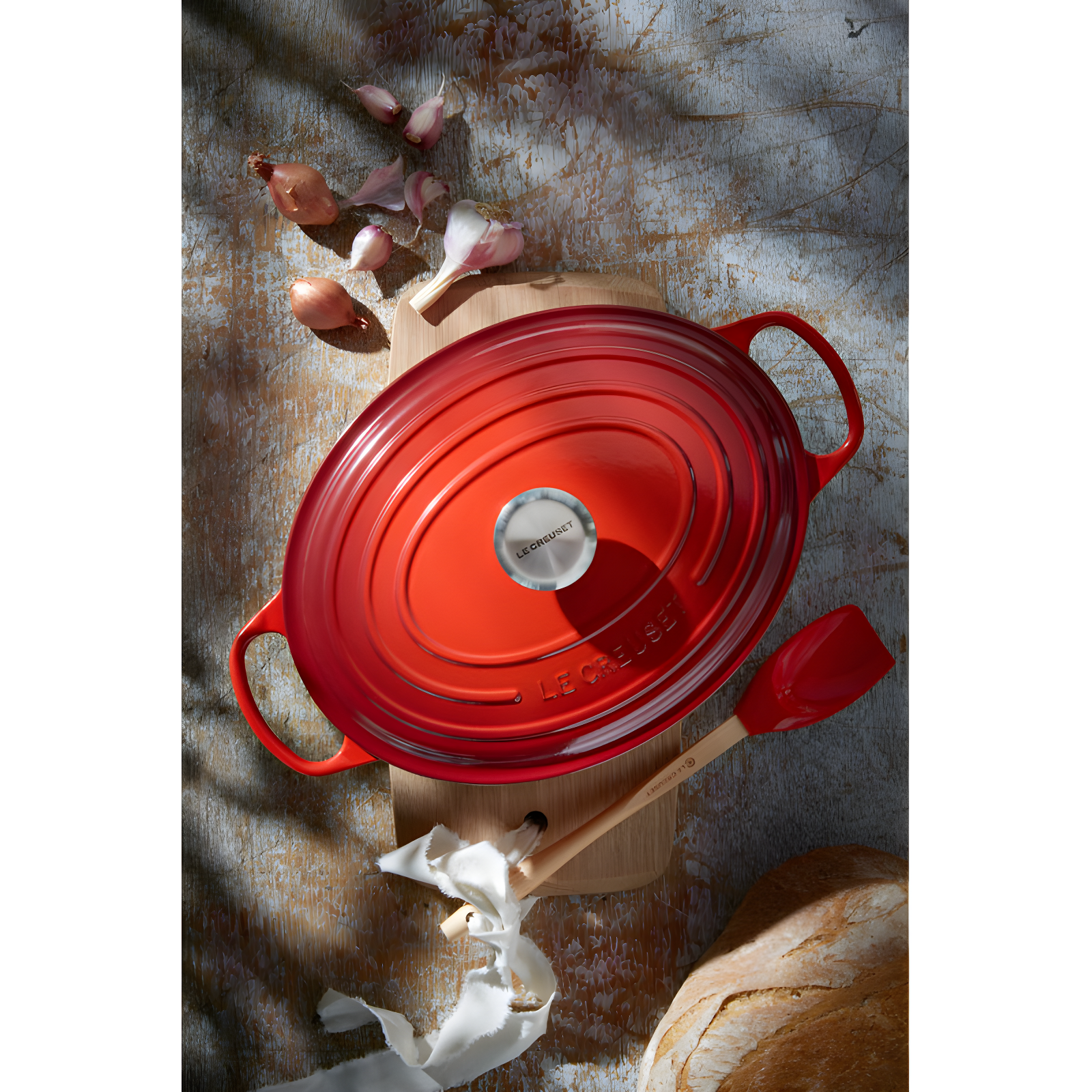 Le Creuset Enameled Cast Iron Oval Dutch Oven with Lid