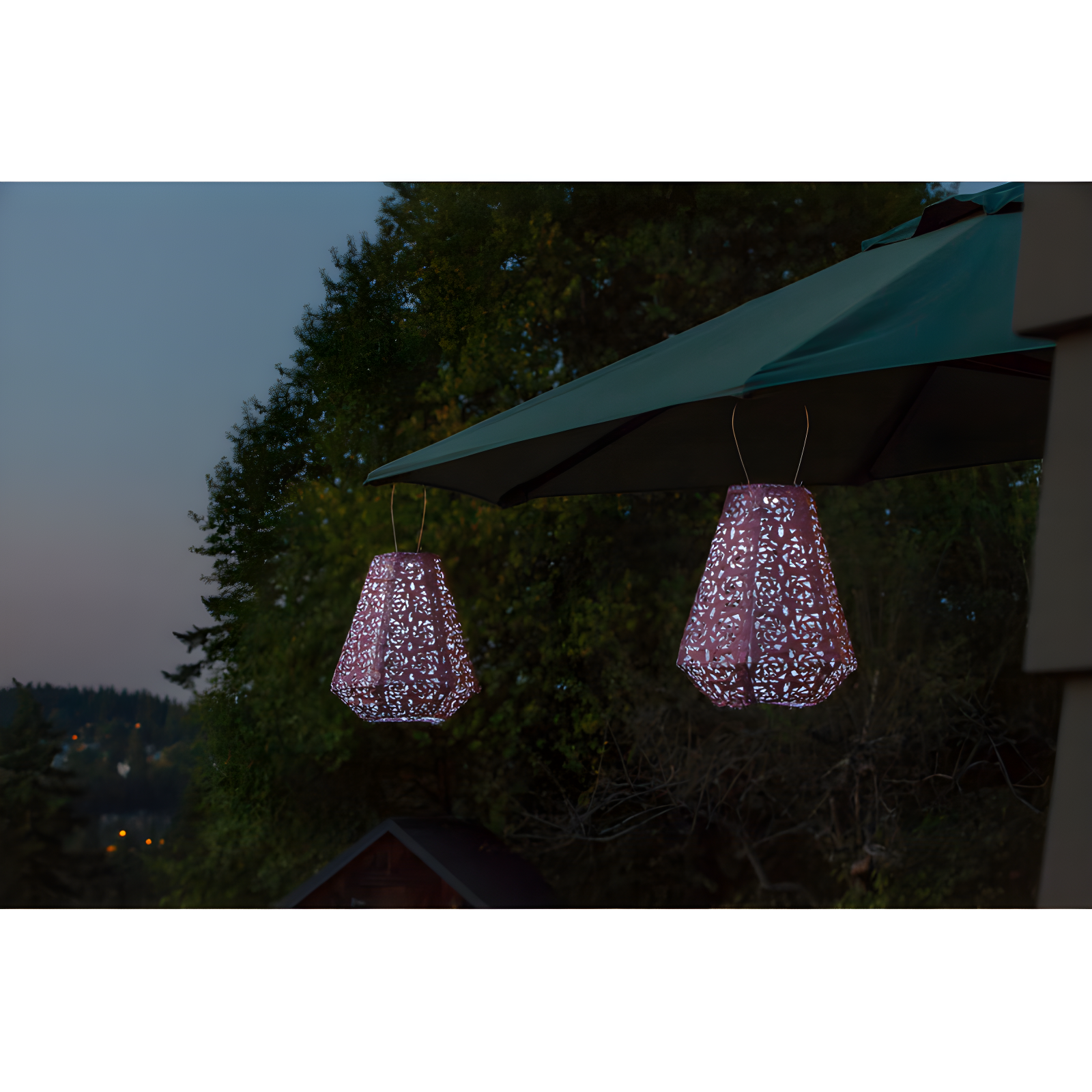 11'' Solar Powered Integrated LED Outdoor Lantern