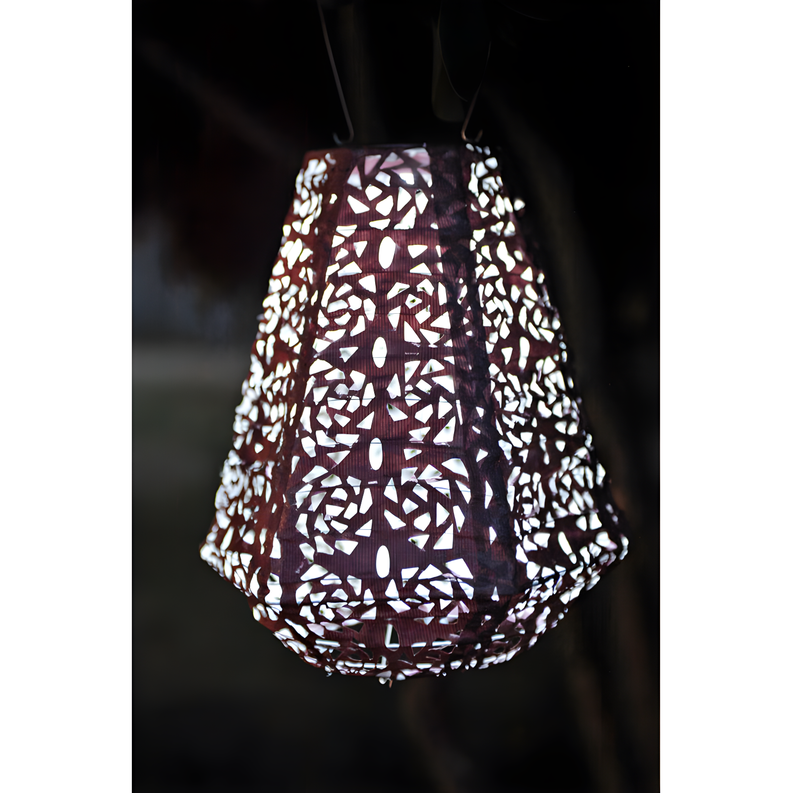 11'' Solar Powered Integrated LED Outdoor Lantern