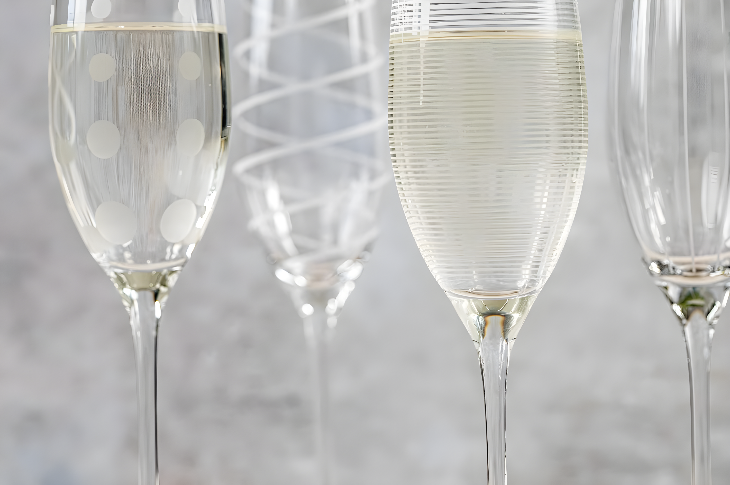 Mikasa Cheers 8-Ounce Champagne Flutes, Service for 4
