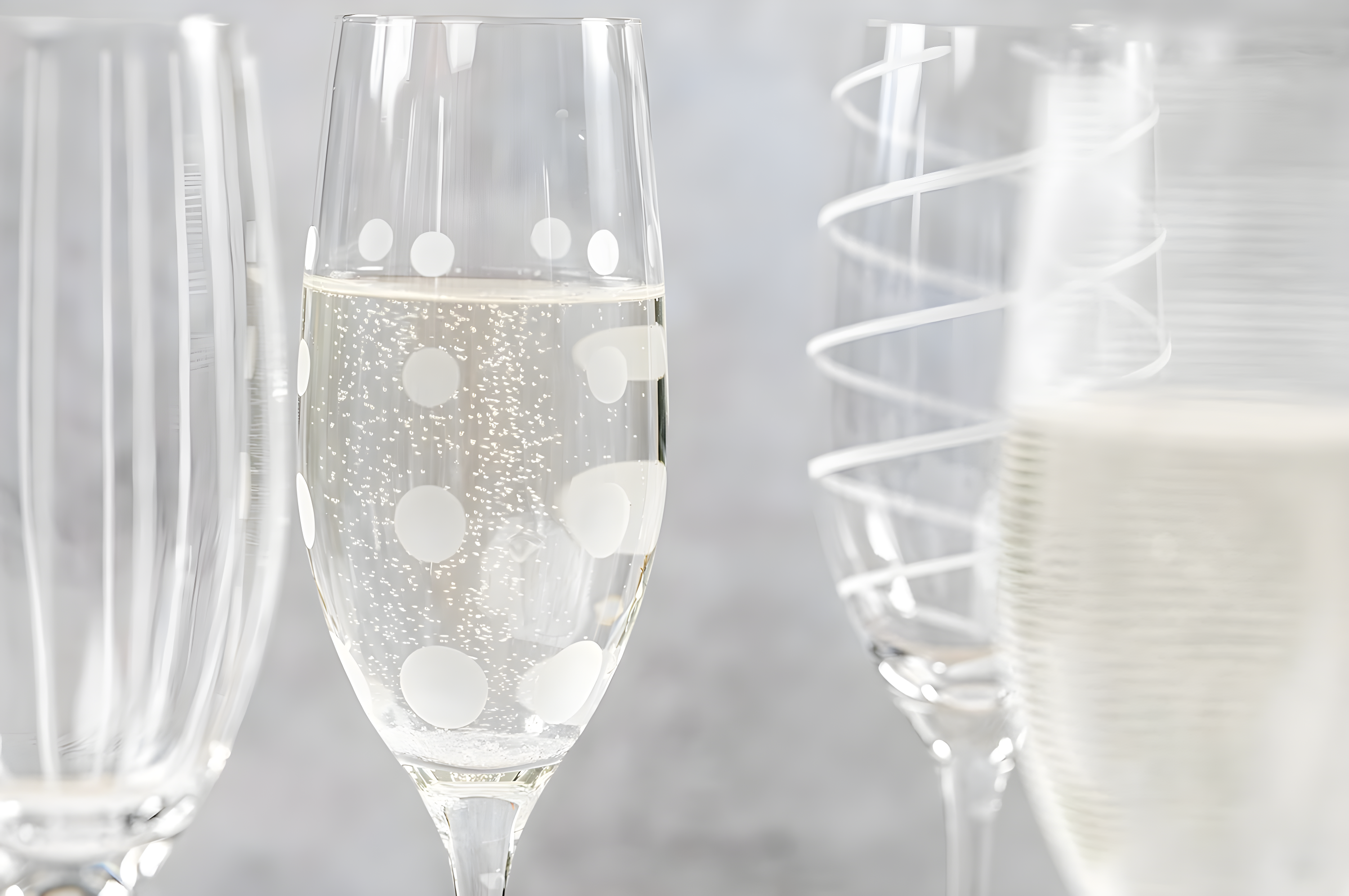 Mikasa Cheers 8-Ounce Champagne Flutes, Service for 4