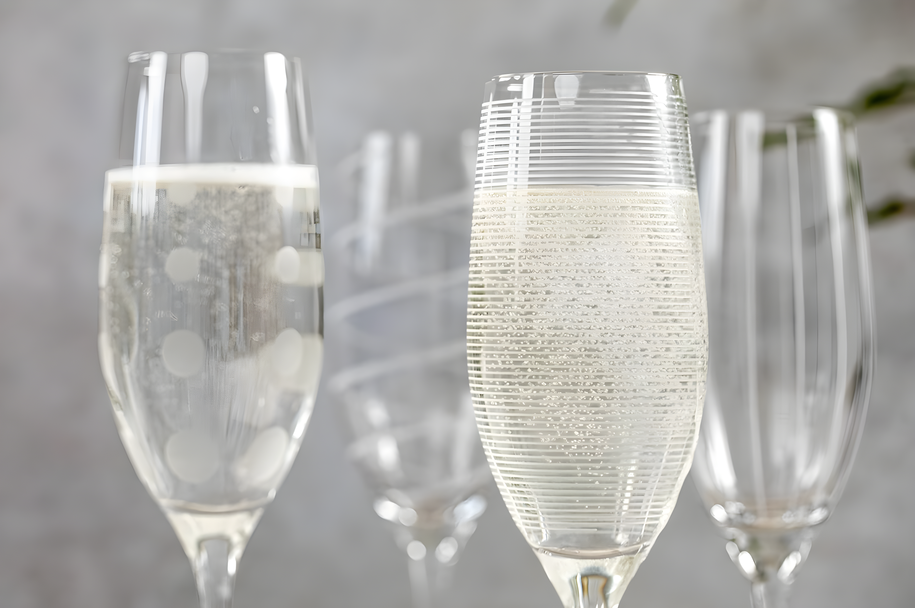 Mikasa Cheers 8-Ounce Champagne Flutes, Service for 4