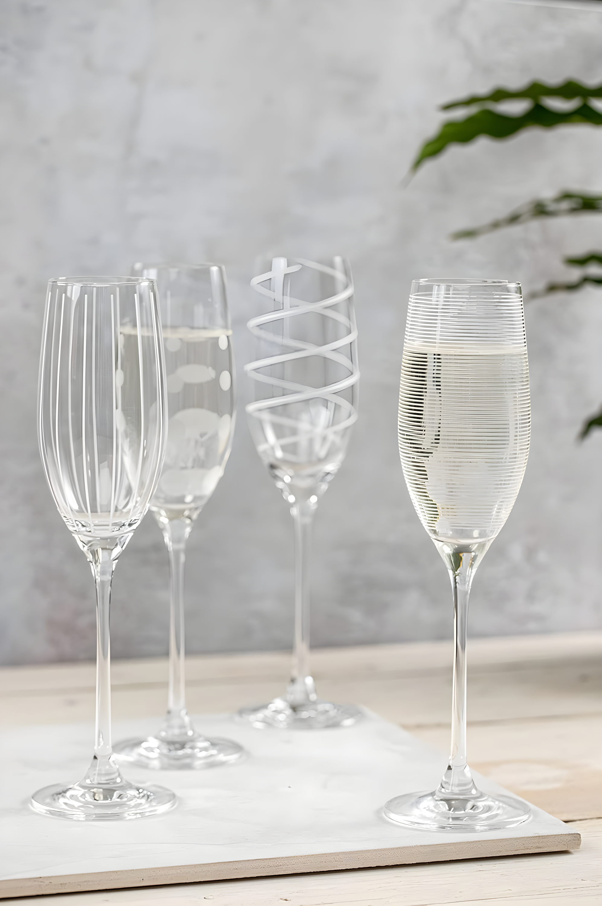 Mikasa Cheers 8-Ounce Champagne Flutes, Service for 4