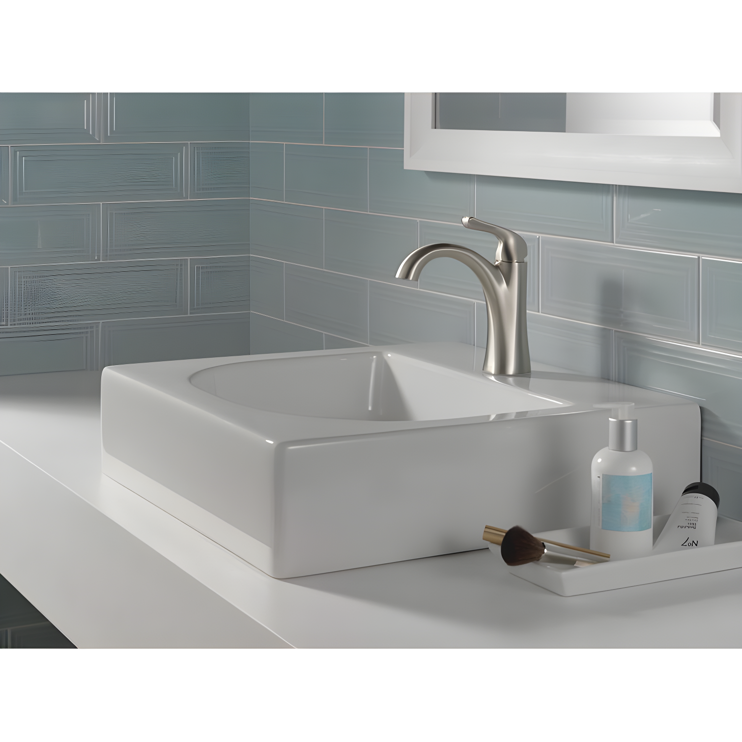 Arvo Single Hole Bathroom Faucet with Drain Assembly, Single Handle Bathroom Sink Faucet