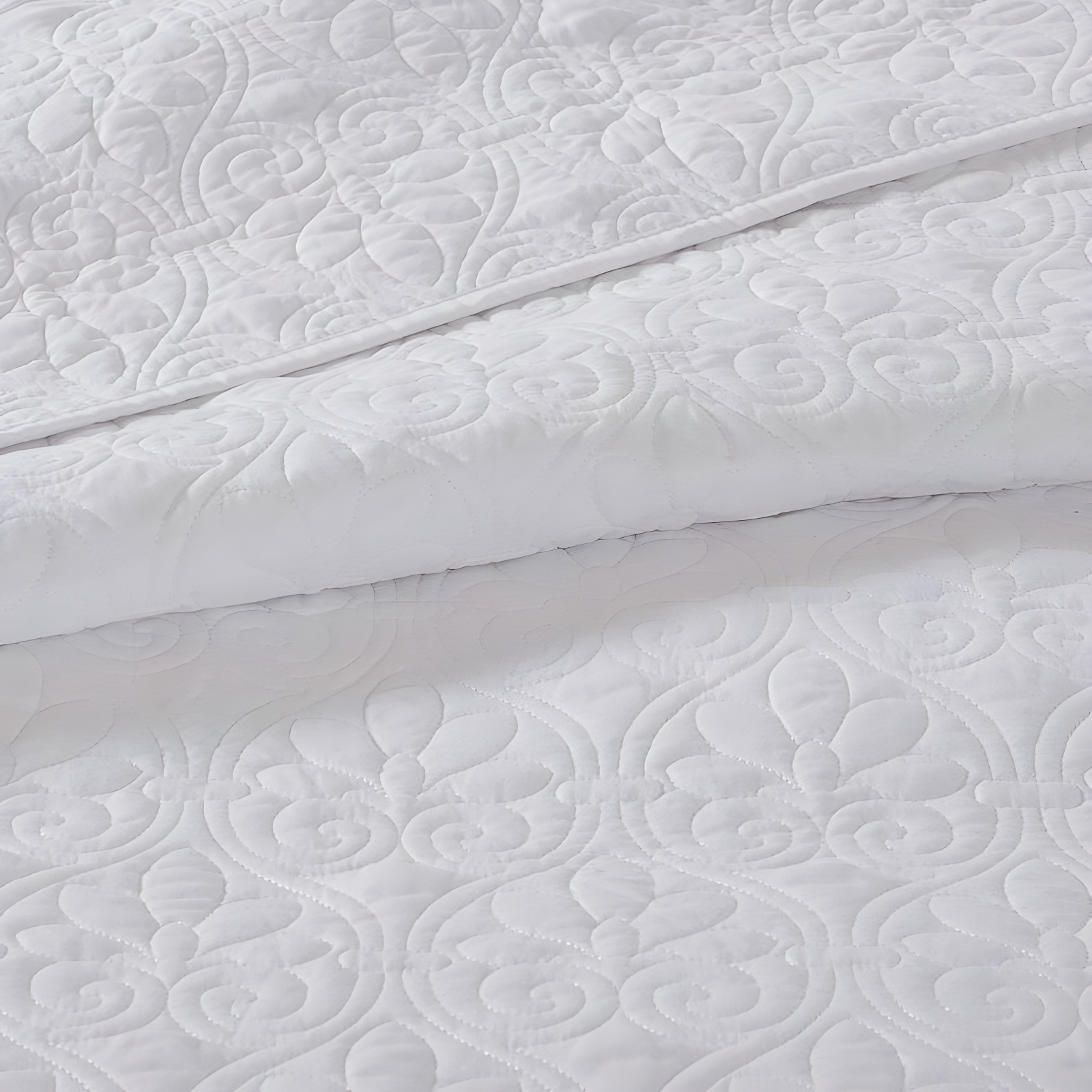 Quebec Reversible Bedspread Set